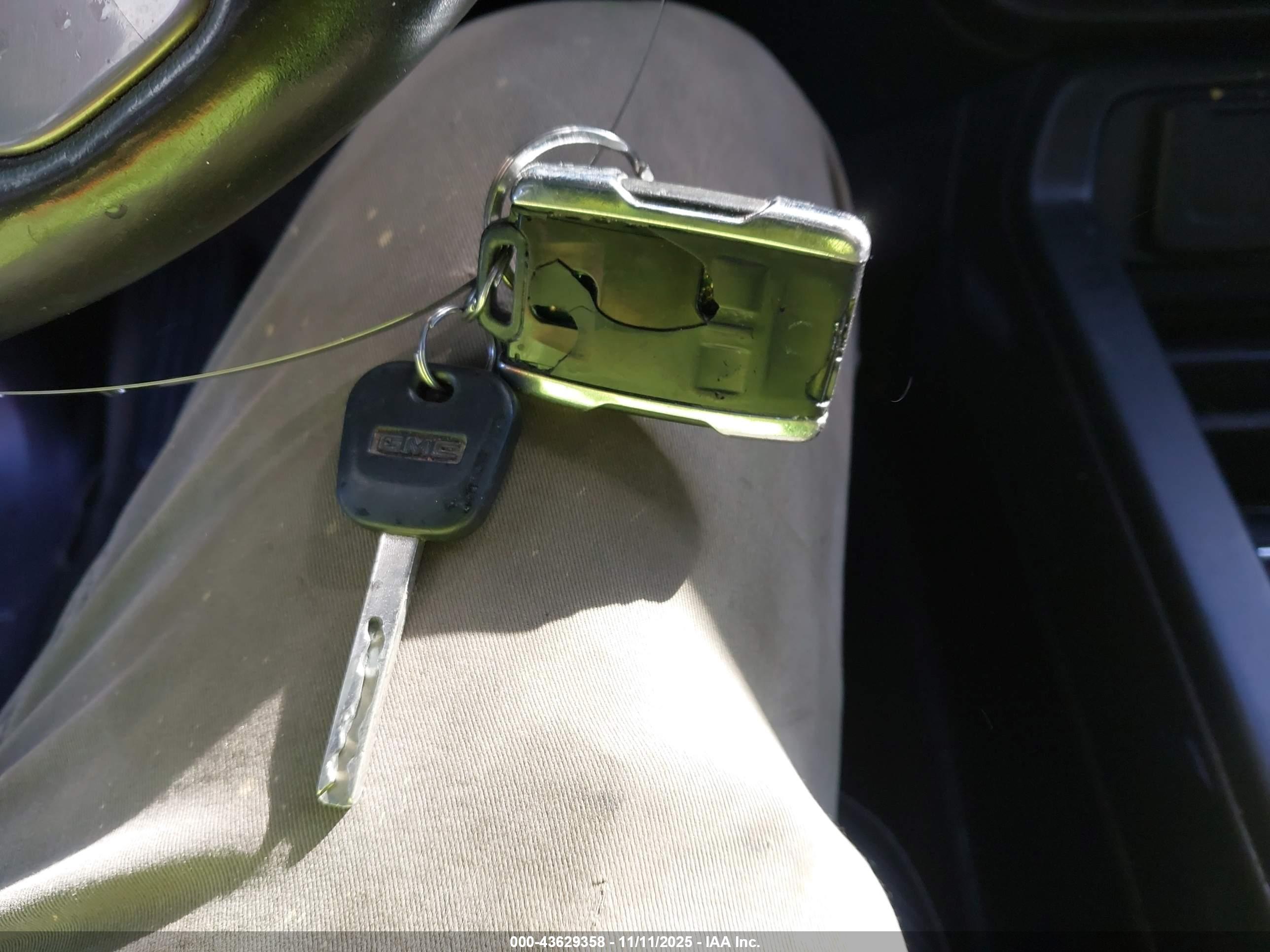 GMC SIERRA image 11