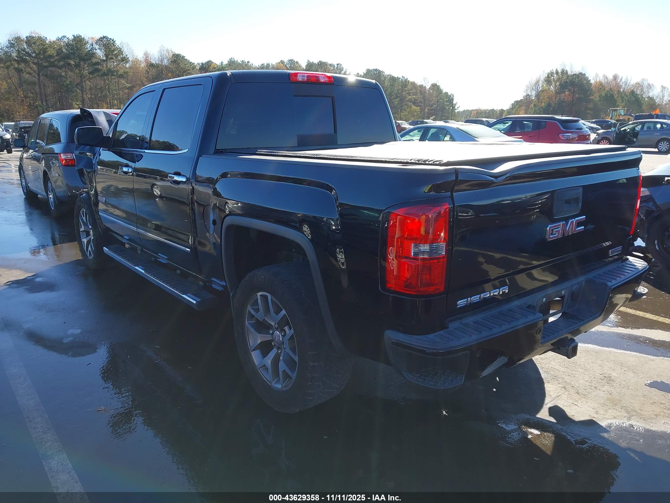 GMC SIERRA image 3