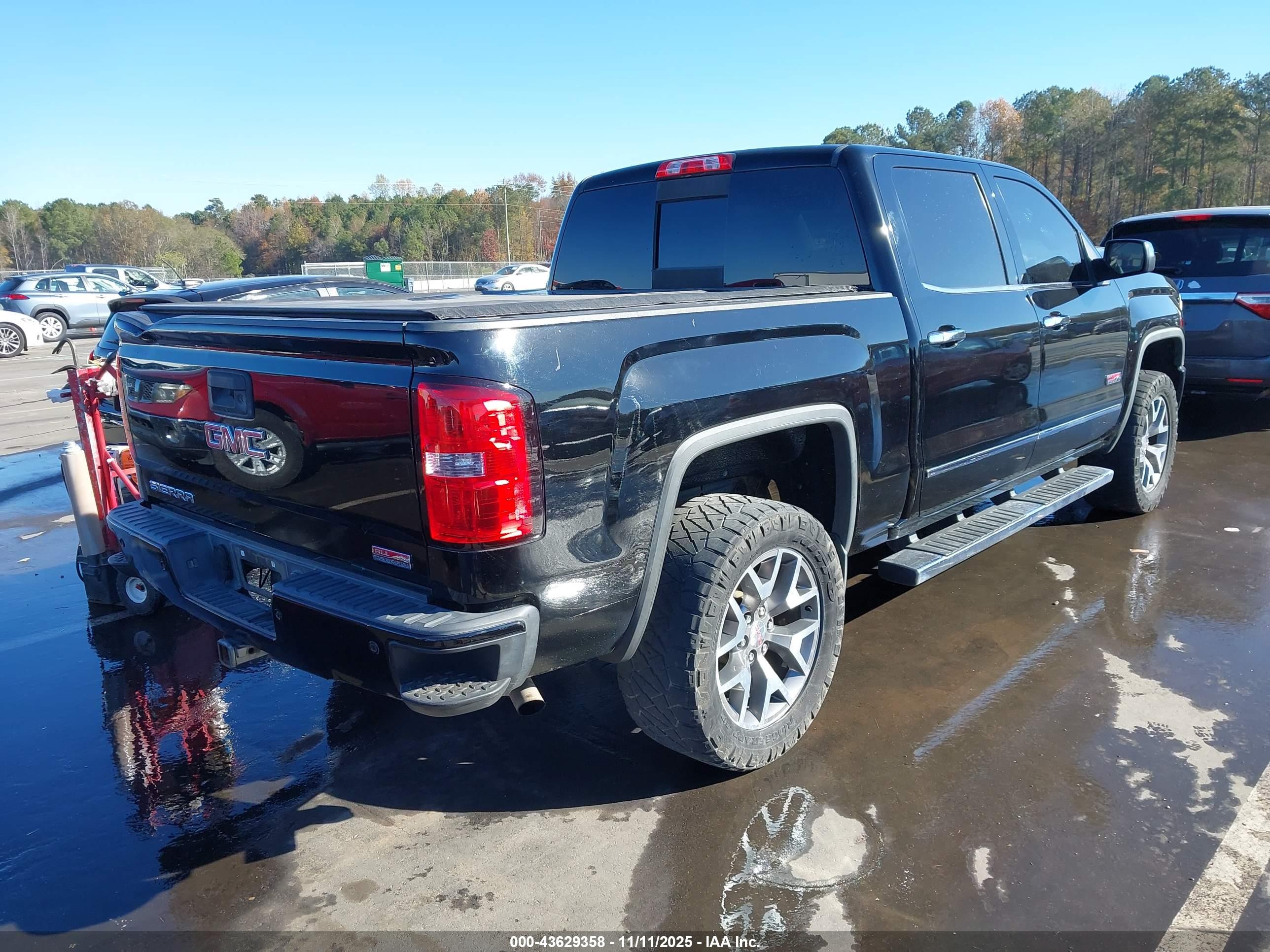GMC SIERRA image 4