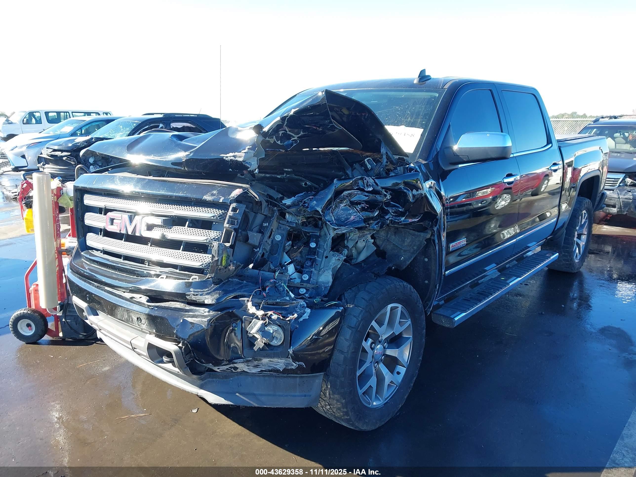 GMC SIERRA image 6