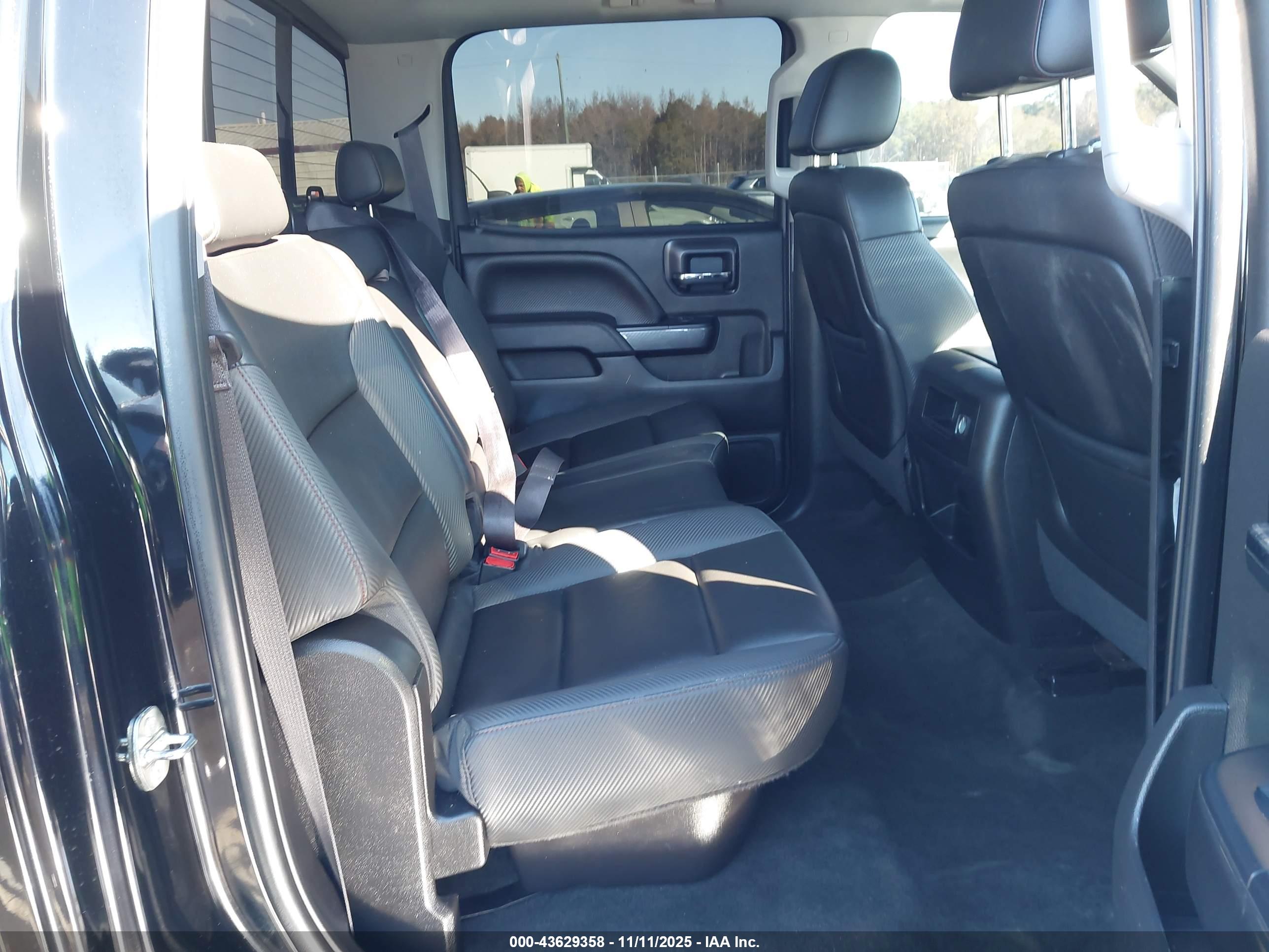 GMC SIERRA image 8