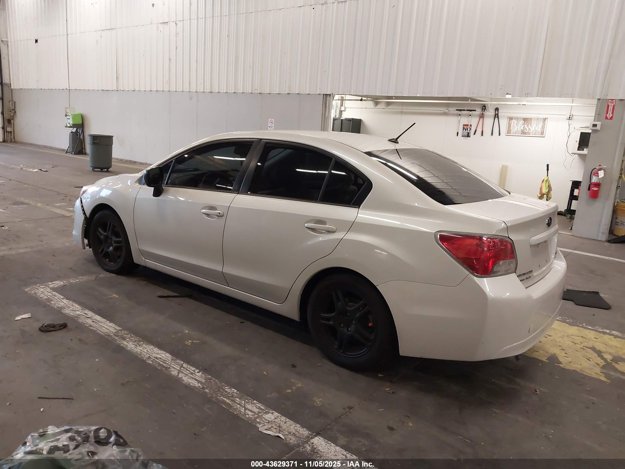 SUBARU IMPREZA image 3