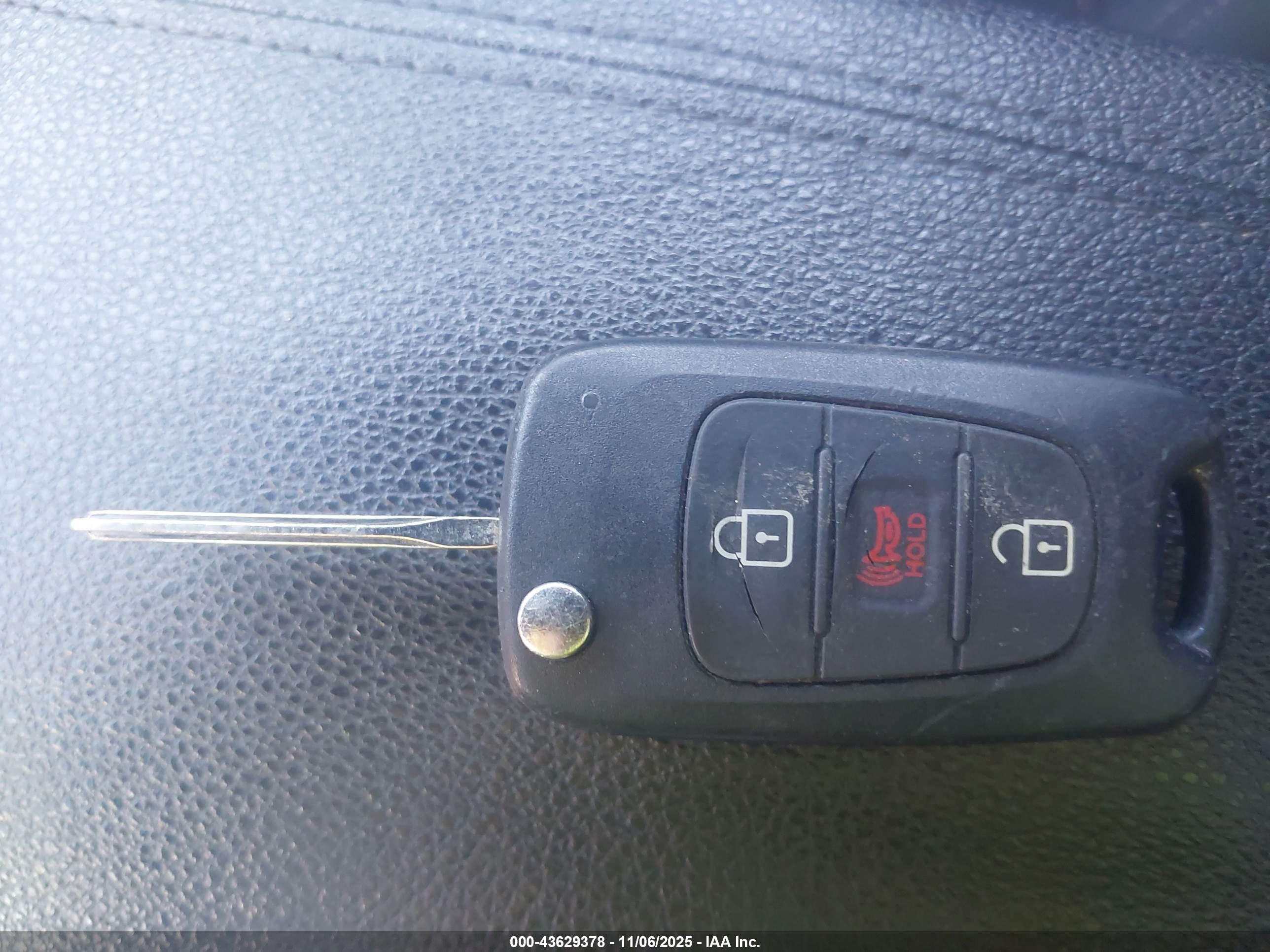 KIA SPORTAGE image 11