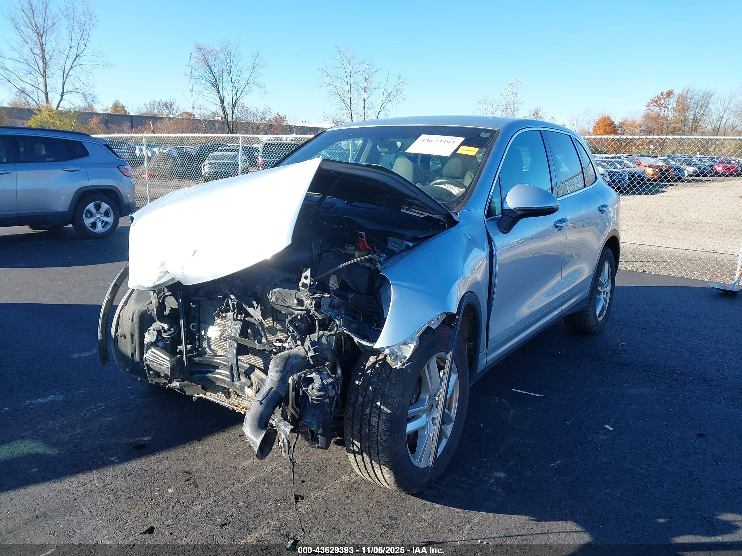 PORSCHE CAYENNE image 2