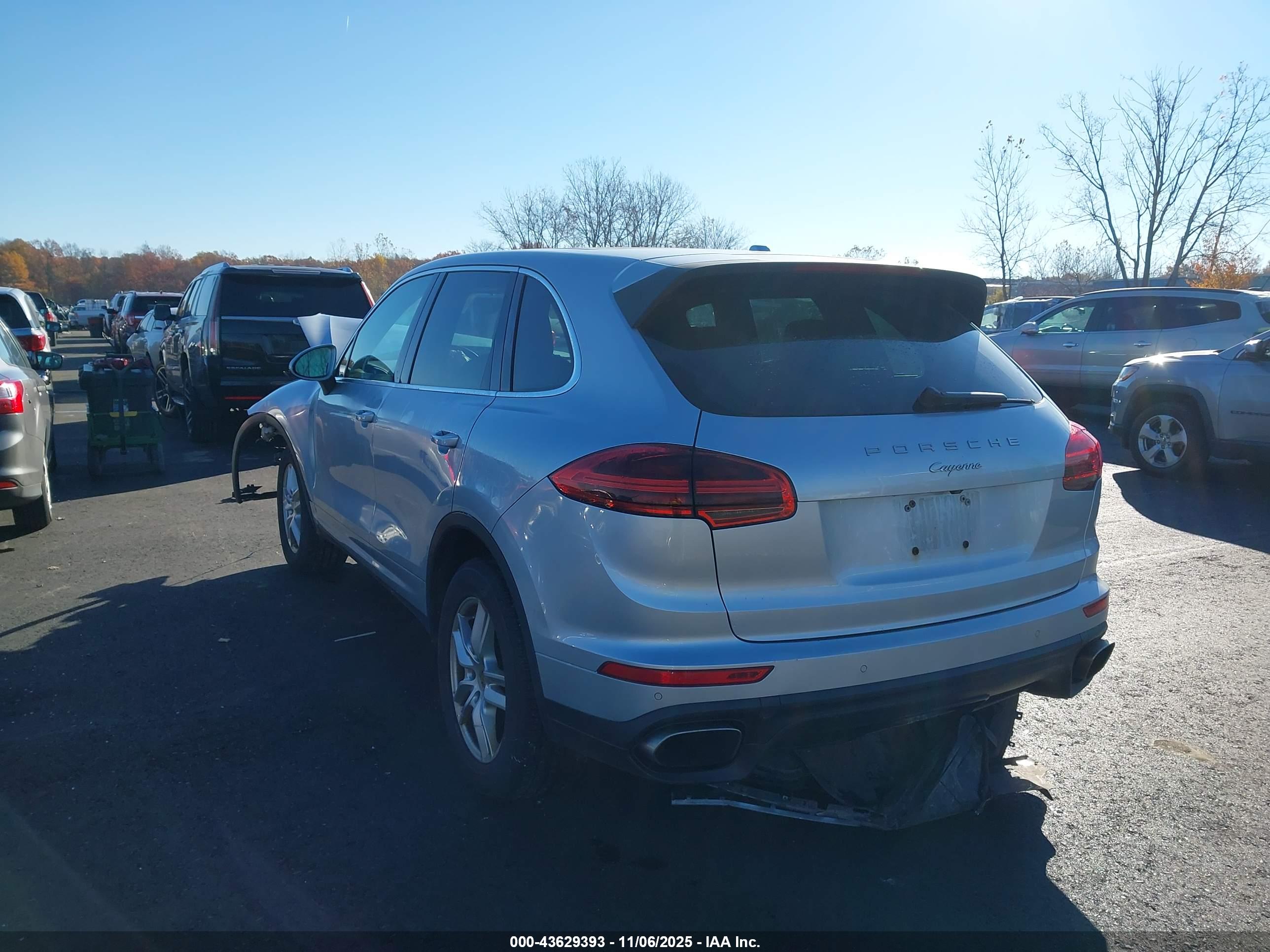 PORSCHE CAYENNE image 3