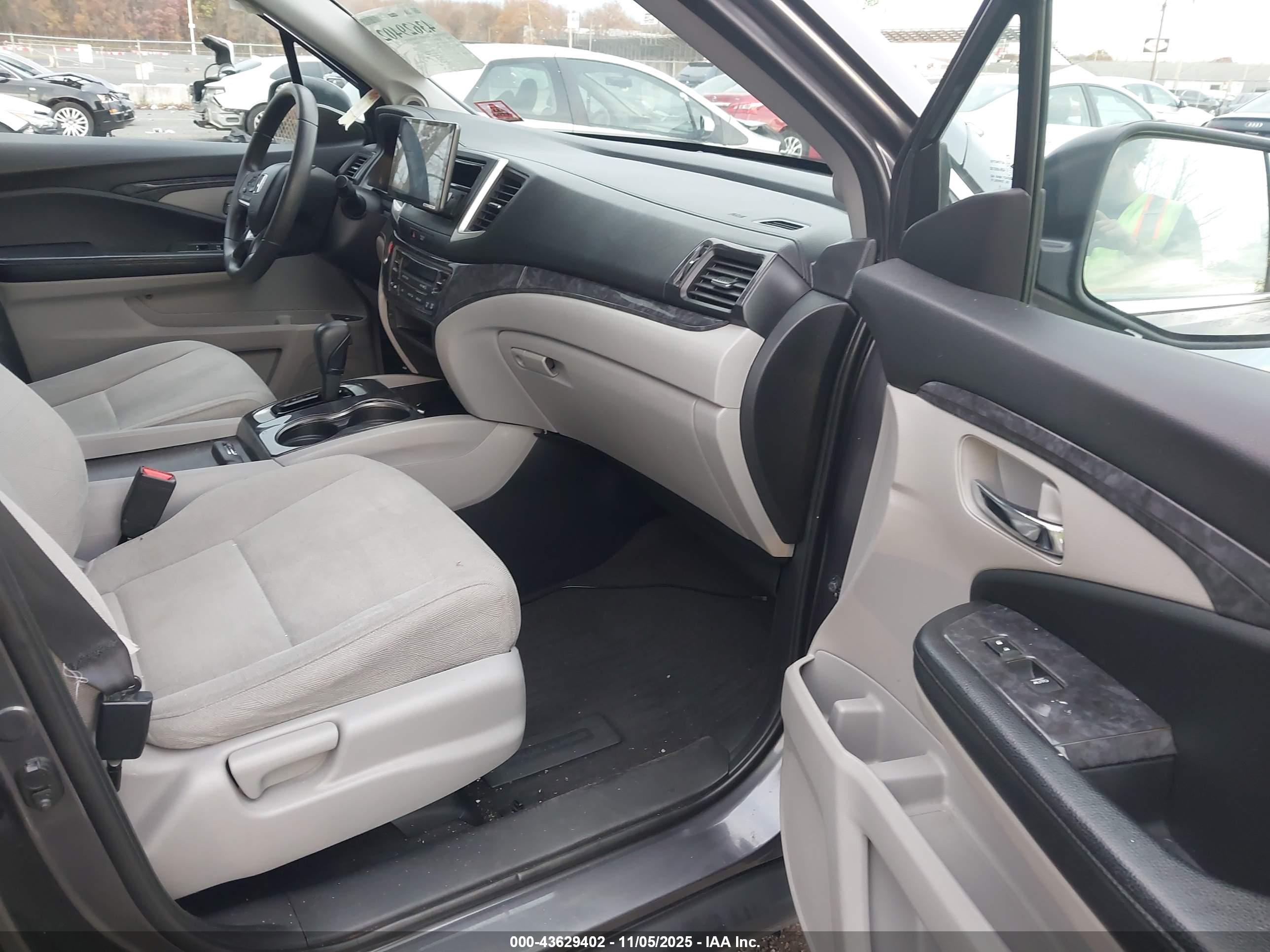 HONDA PILOT image 5