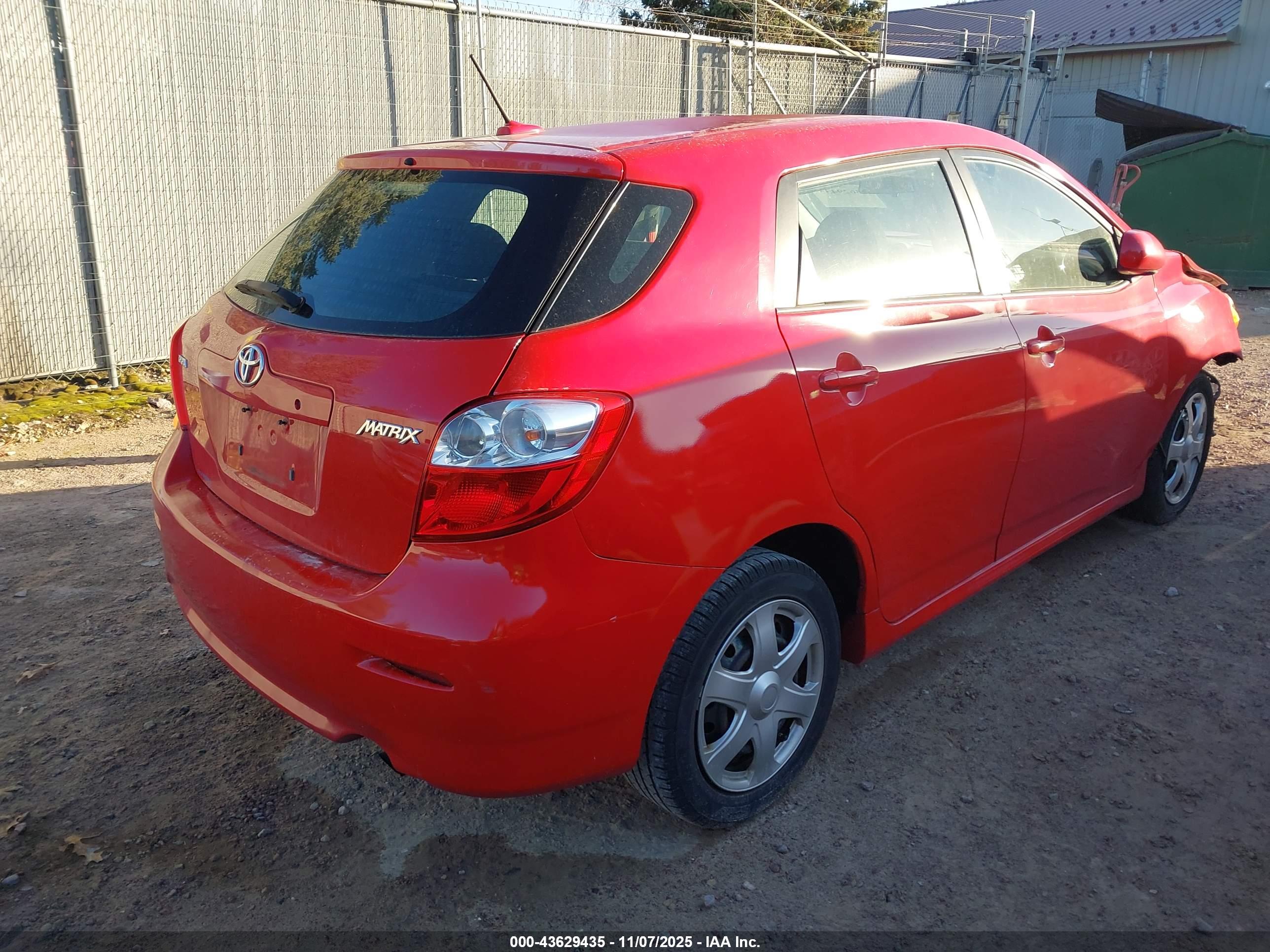 TOYOTA MATRIX image 4