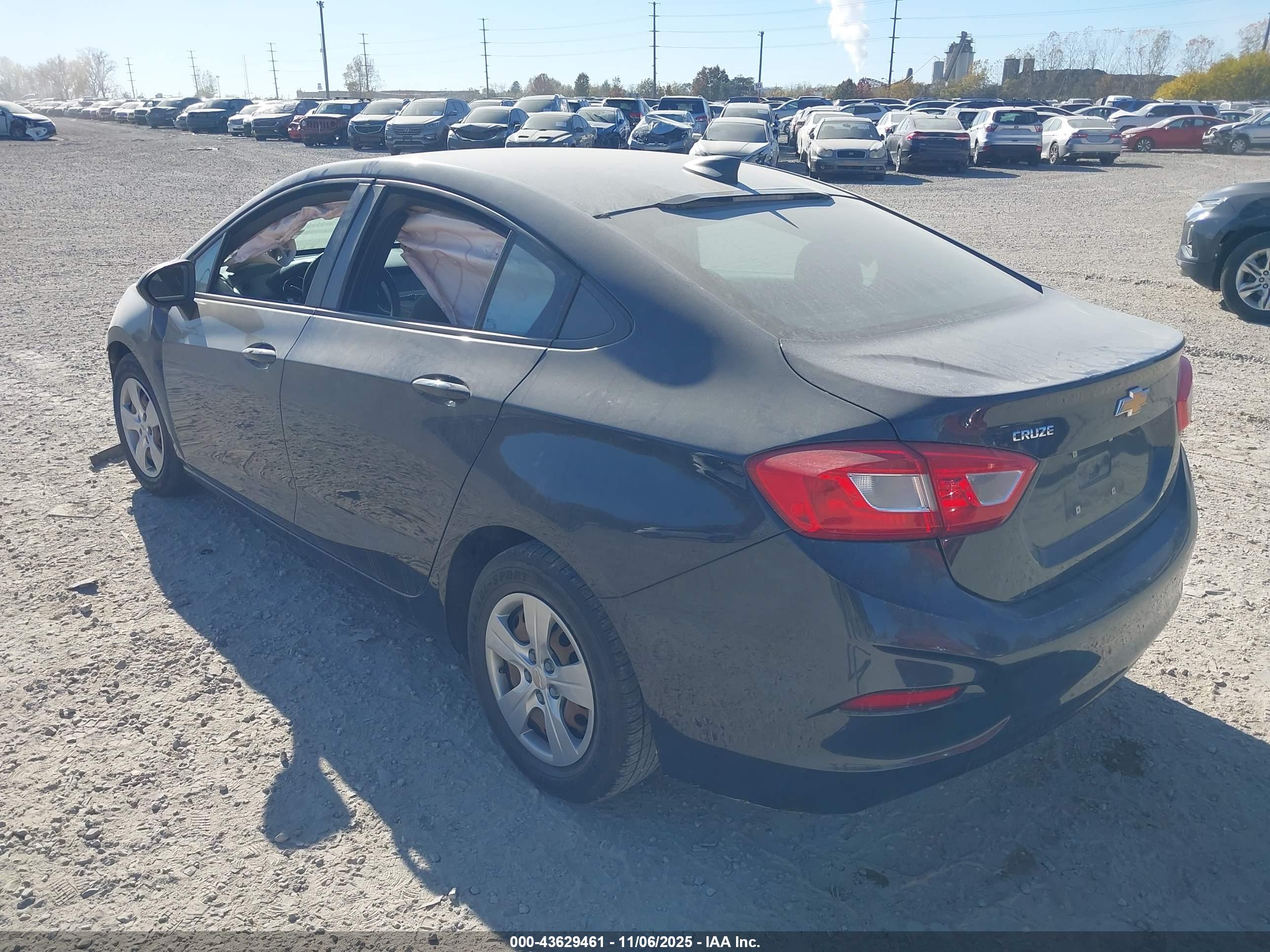CHEVROLET CRUZE image 3