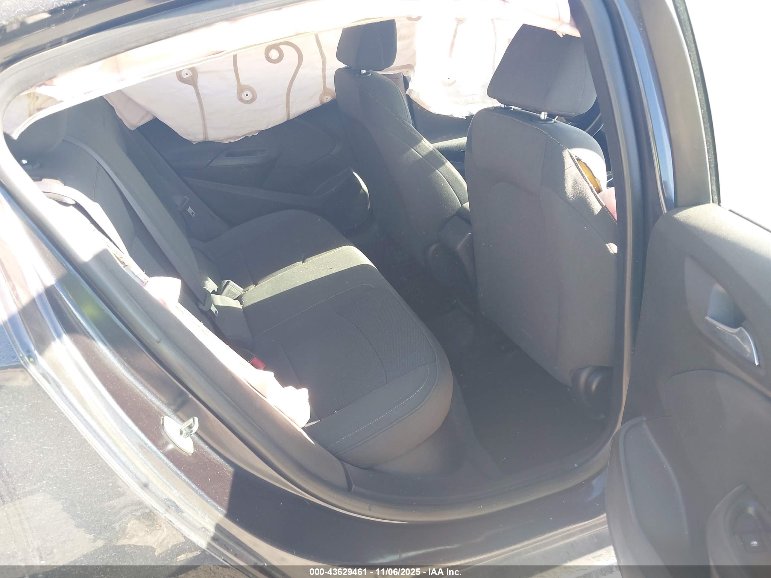 CHEVROLET CRUZE image 8