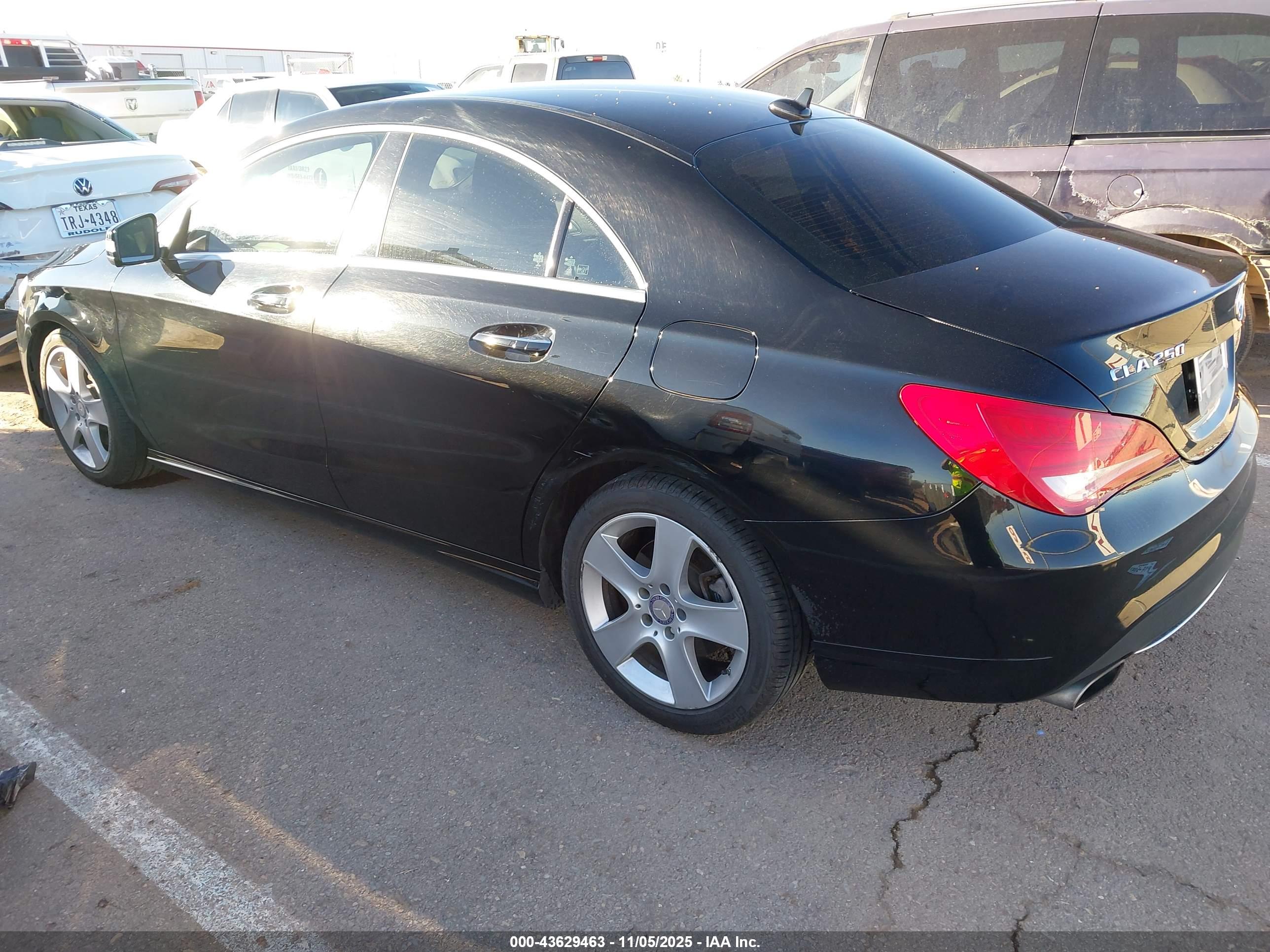 MERCEDES-BENZ CLA image 3