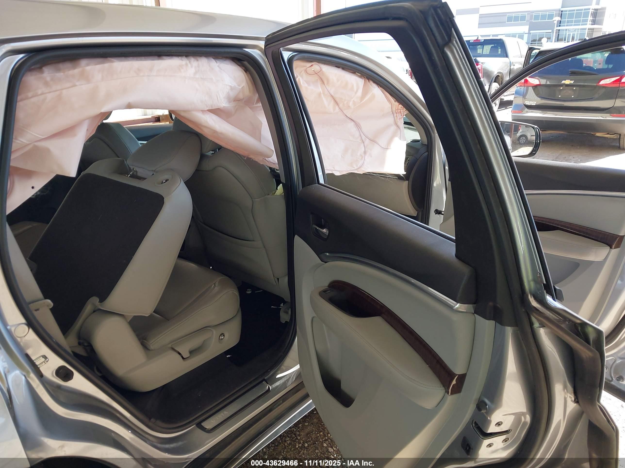ACURA MDX image 8