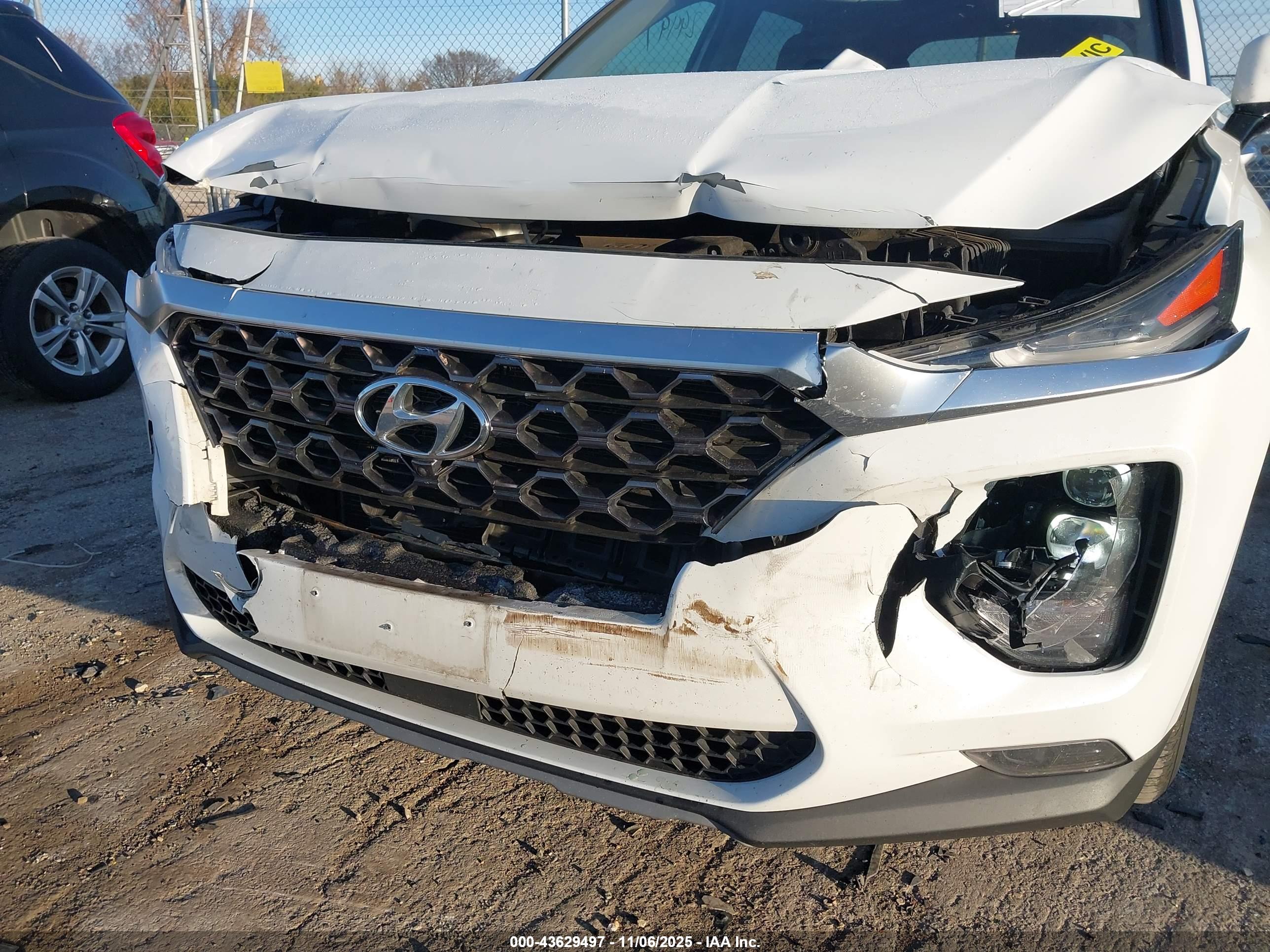 HYUNDAI SANTA image 6