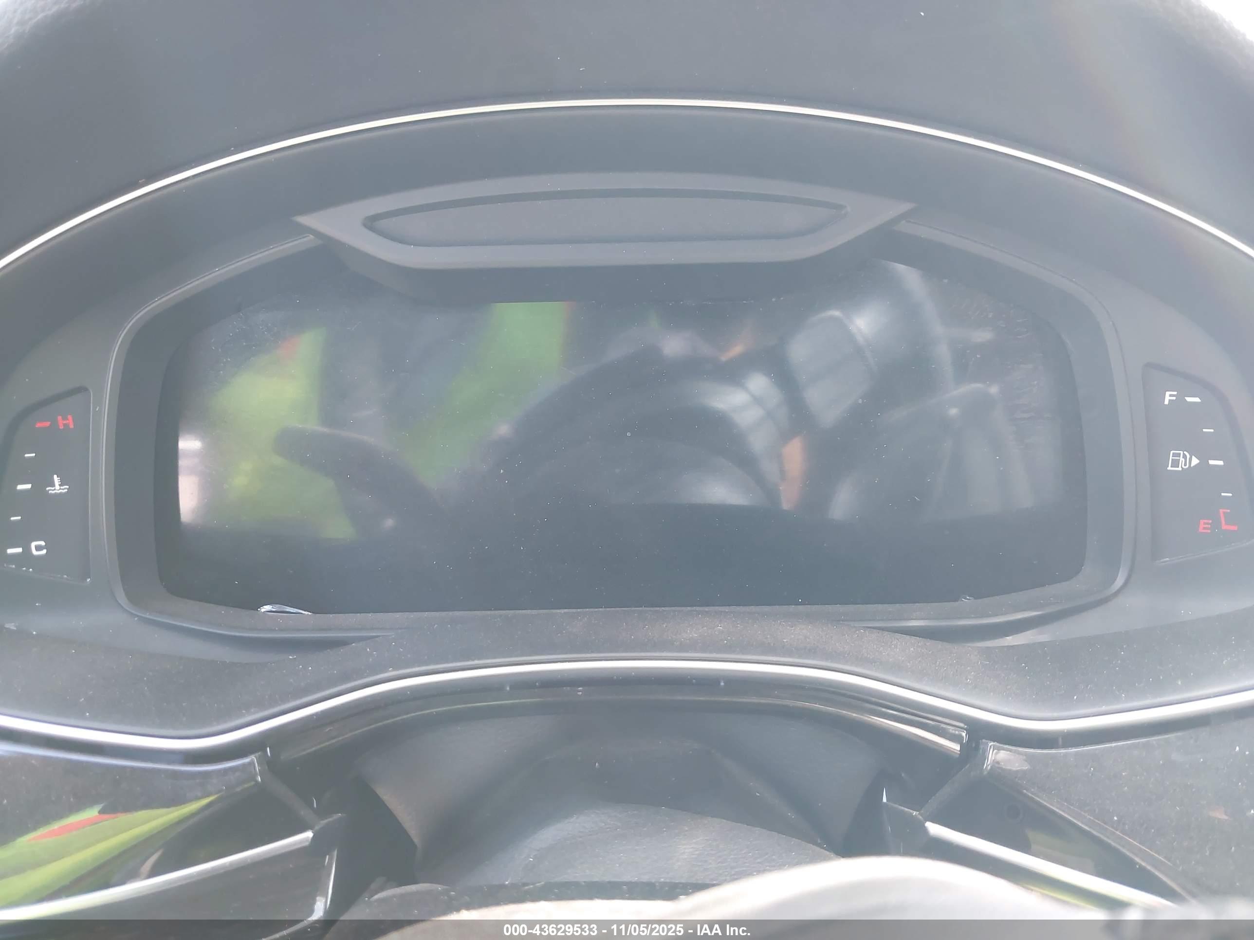 AUDI Q7 image 7