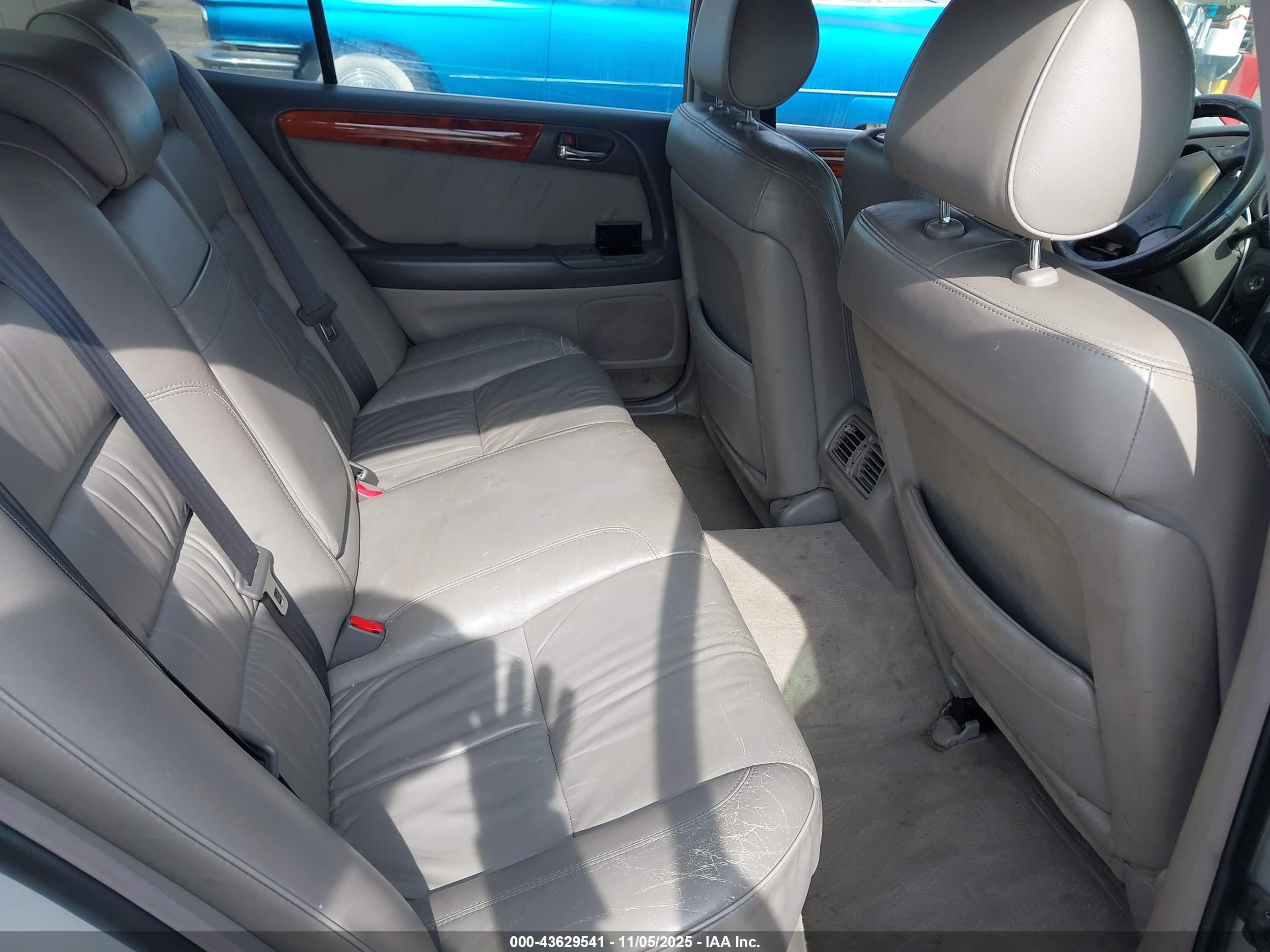 LEXUS GS image 8
