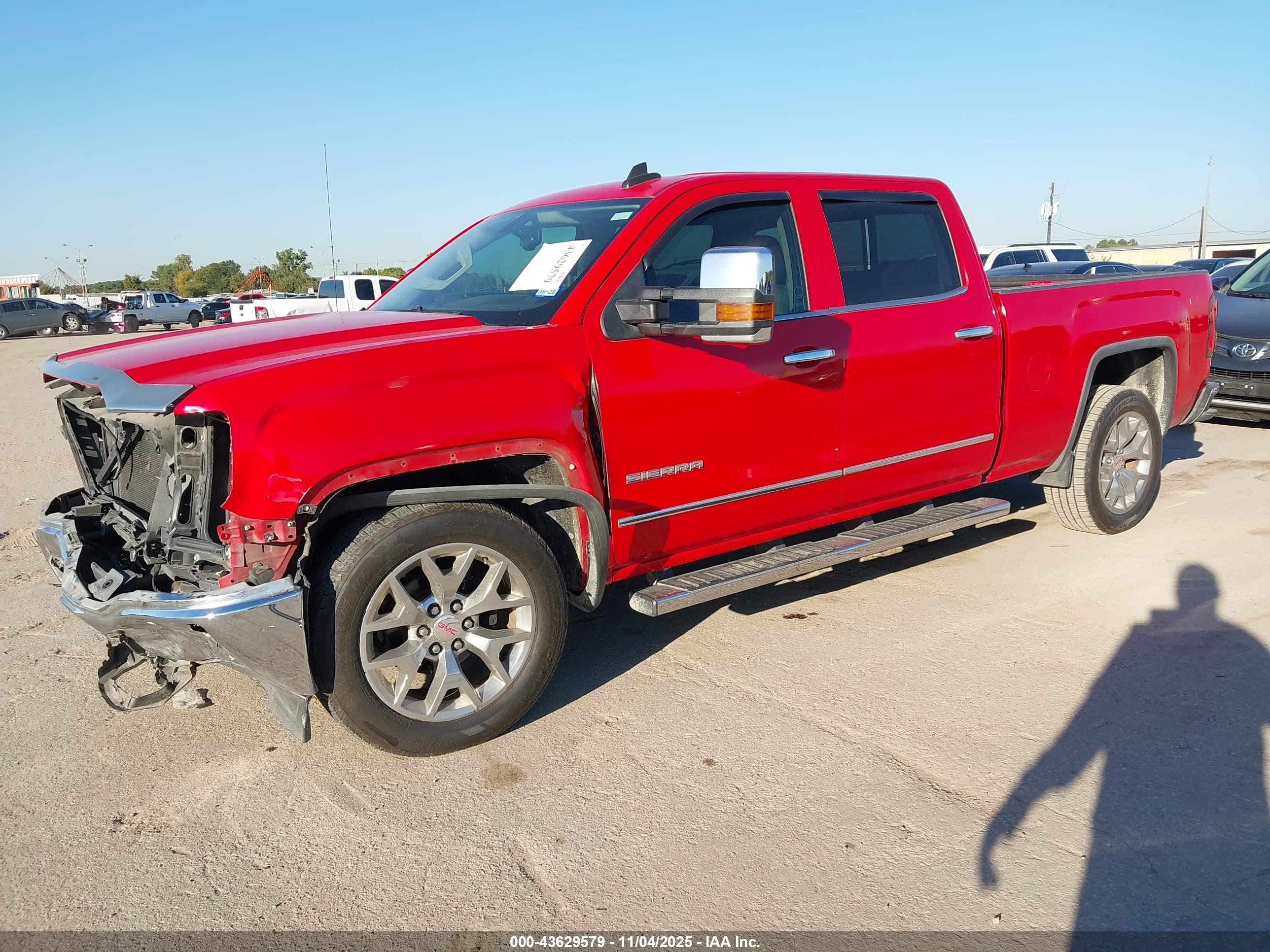 GMC SIERRA image 2