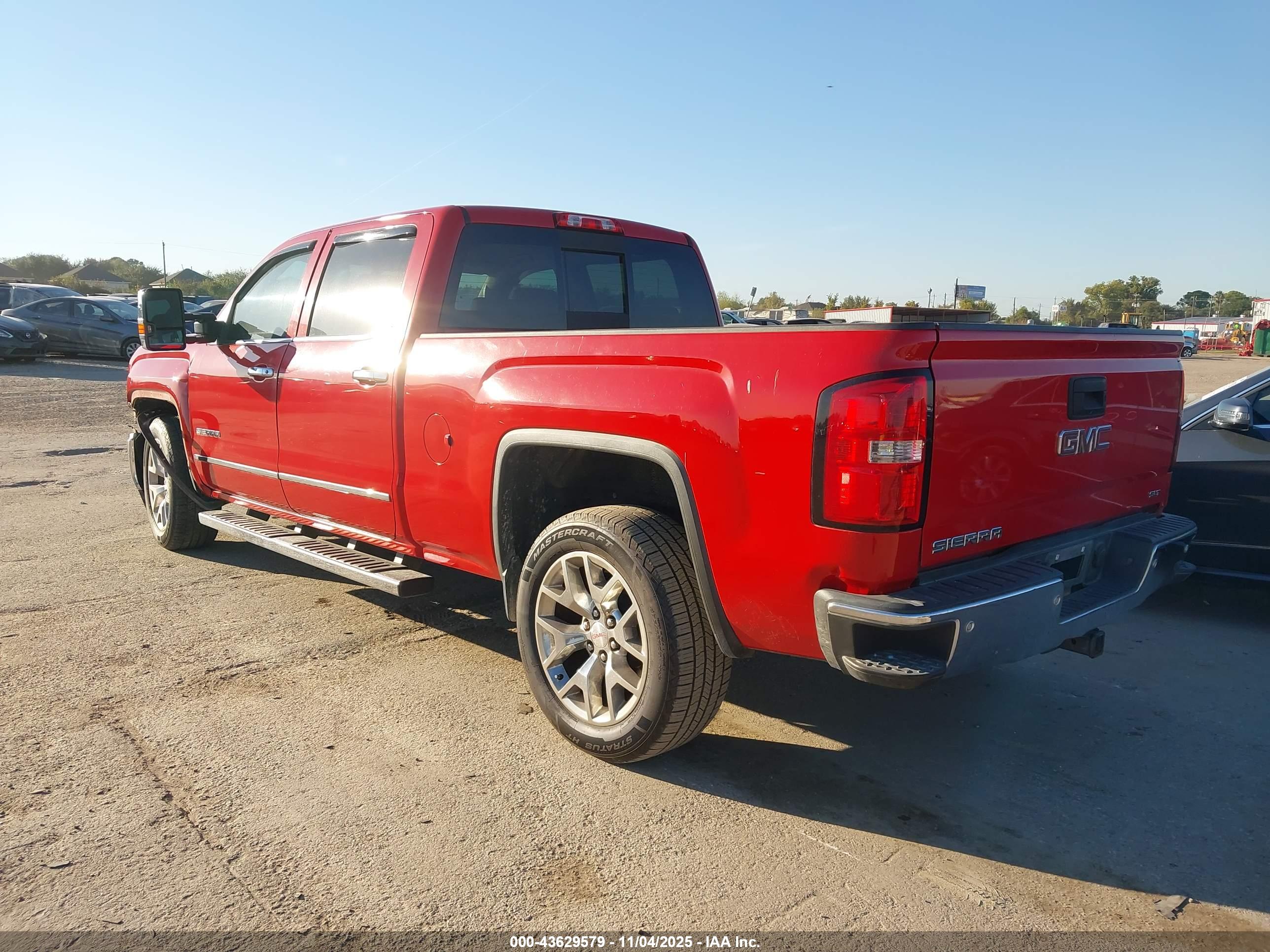 GMC SIERRA image 3