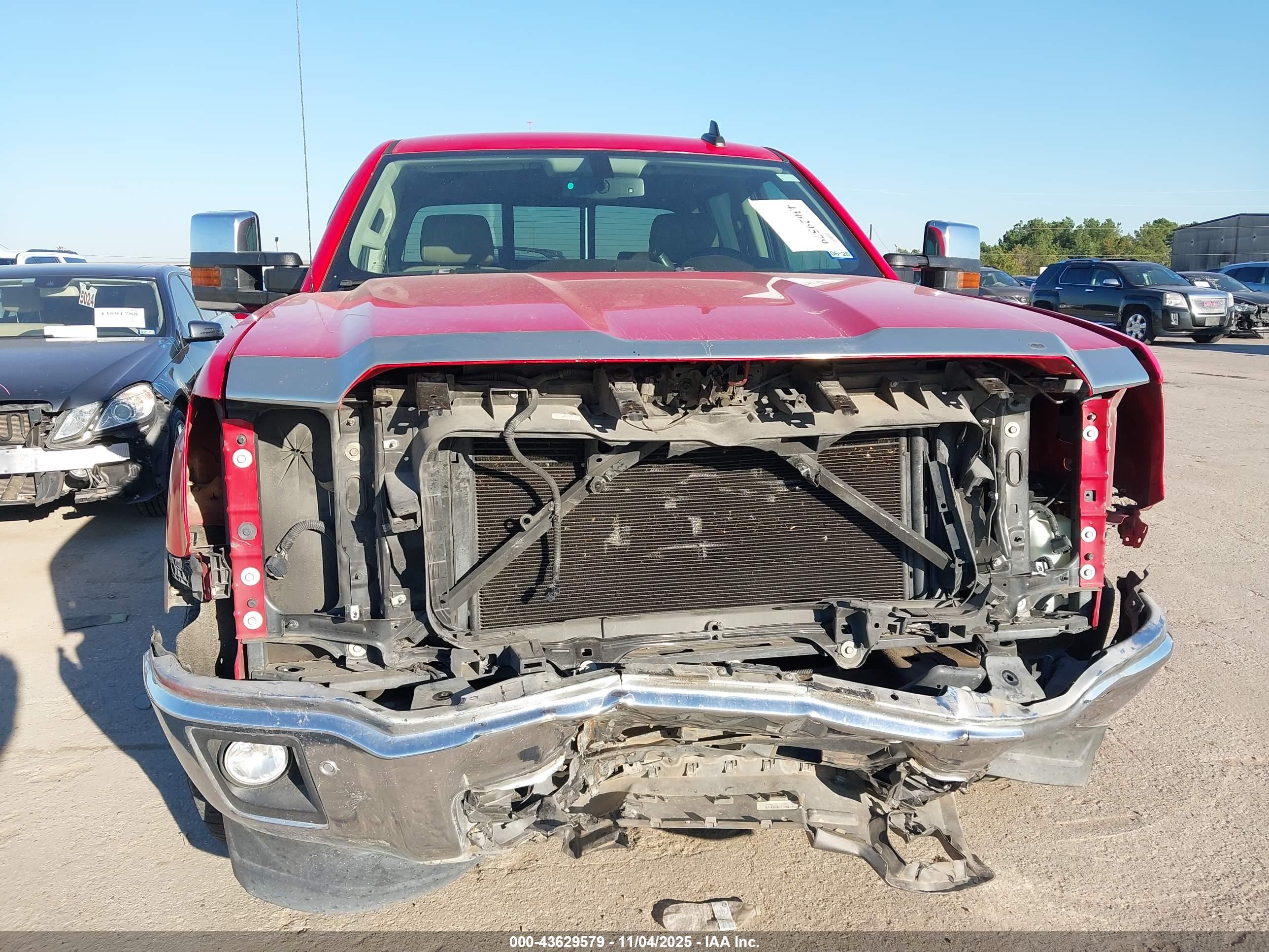 GMC SIERRA image 6