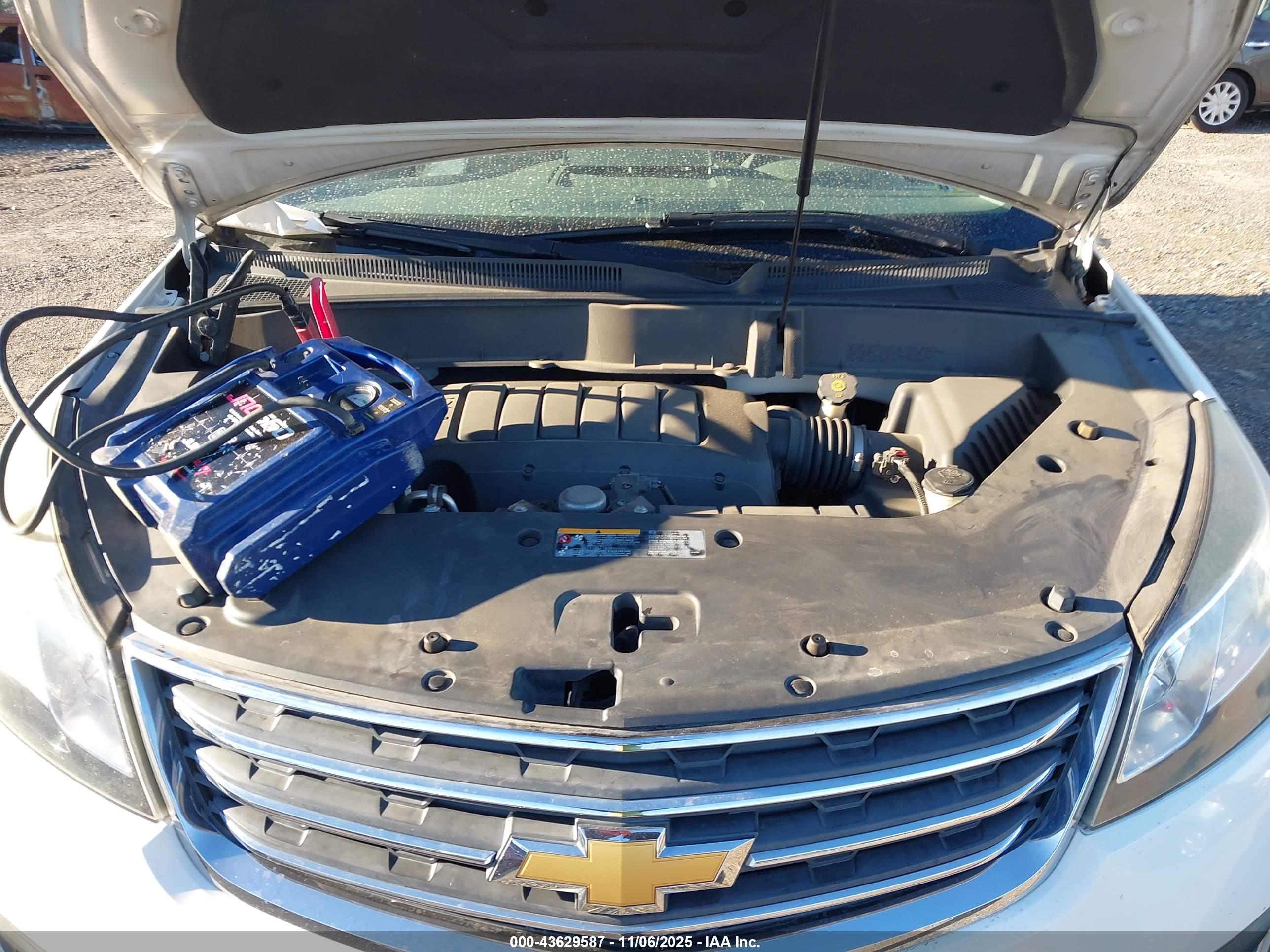 CHEVROLET TRAVERSE image 10