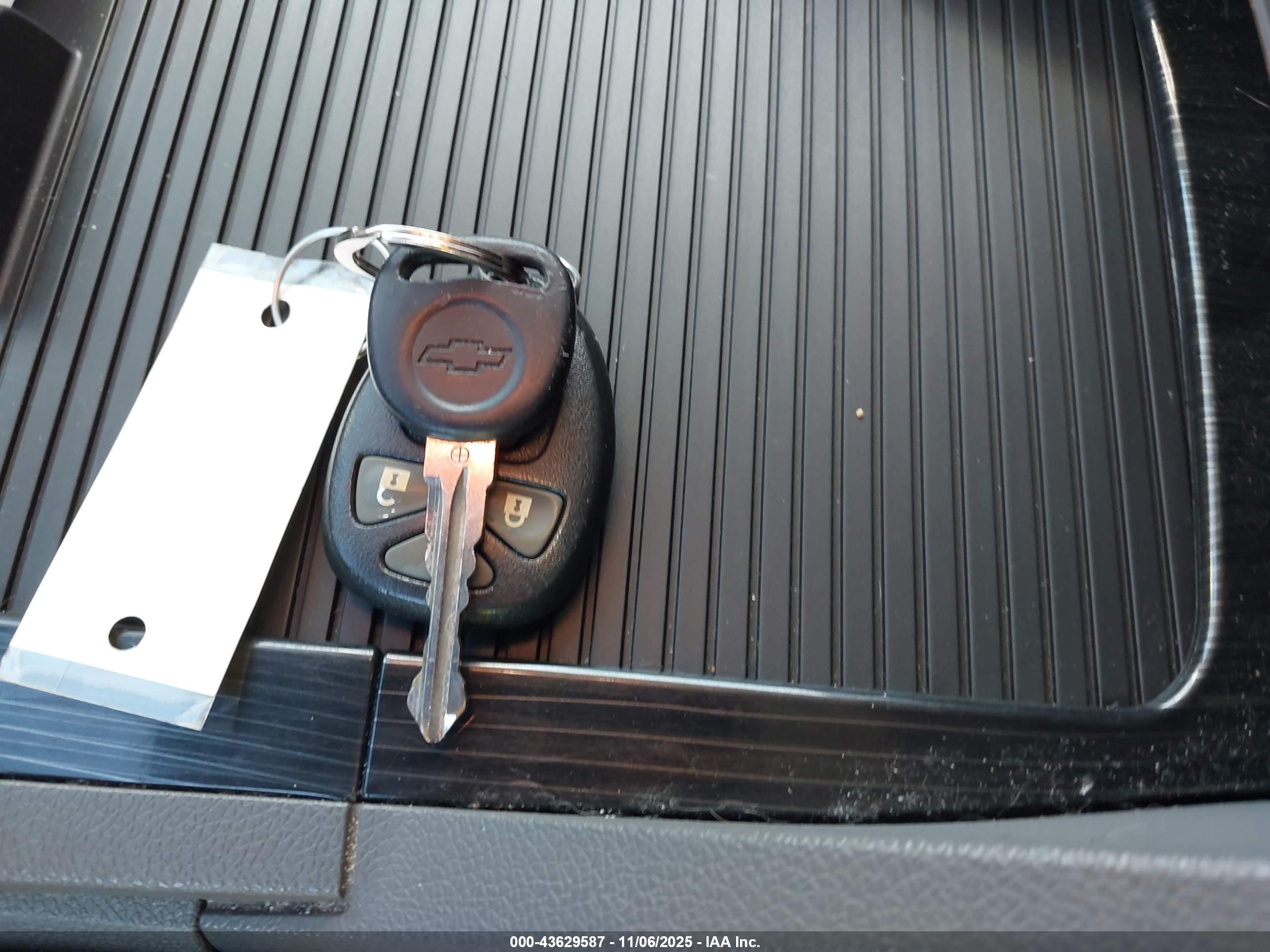 CHEVROLET TRAVERSE image 11