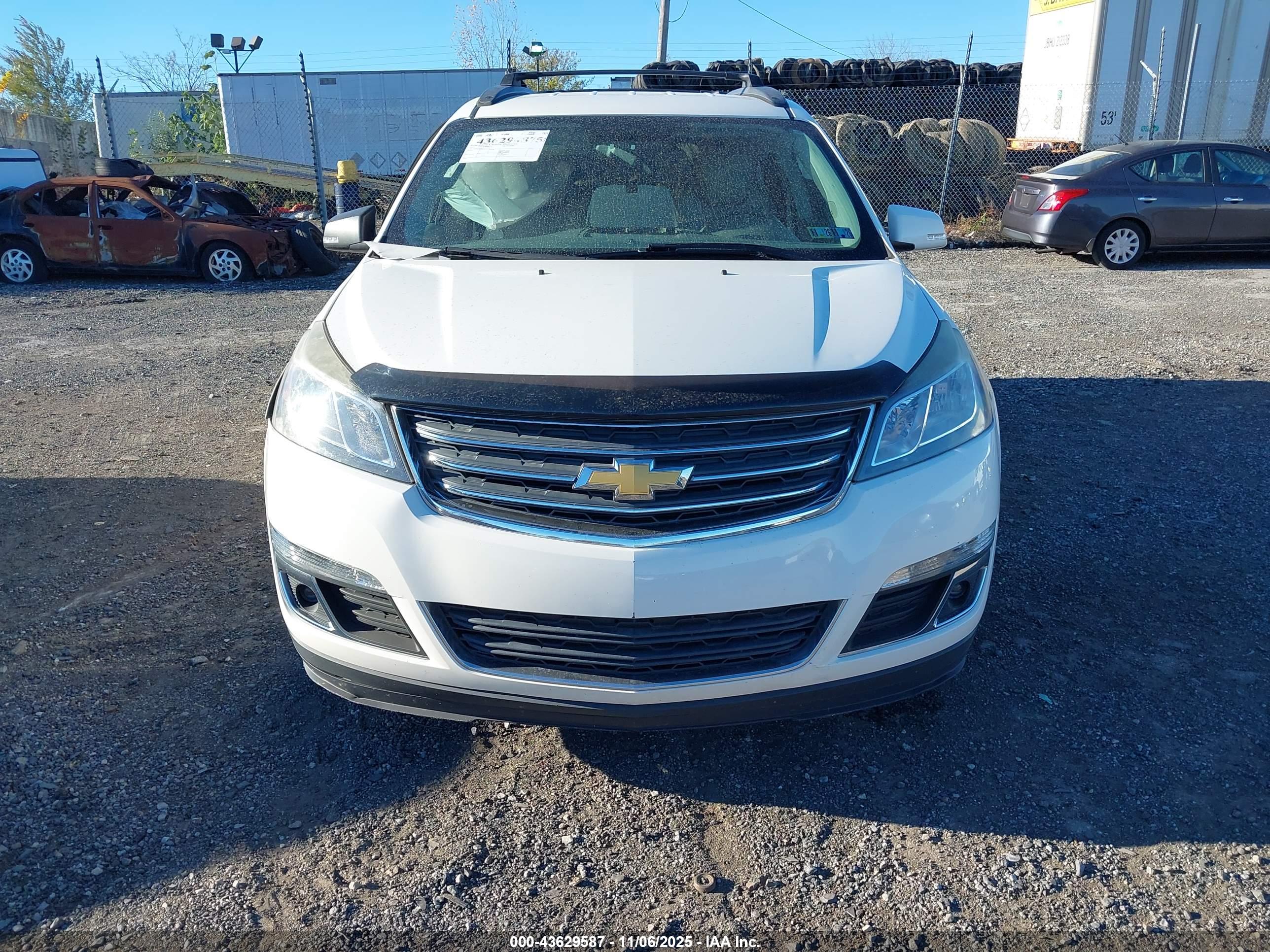 CHEVROLET TRAVERSE image 6