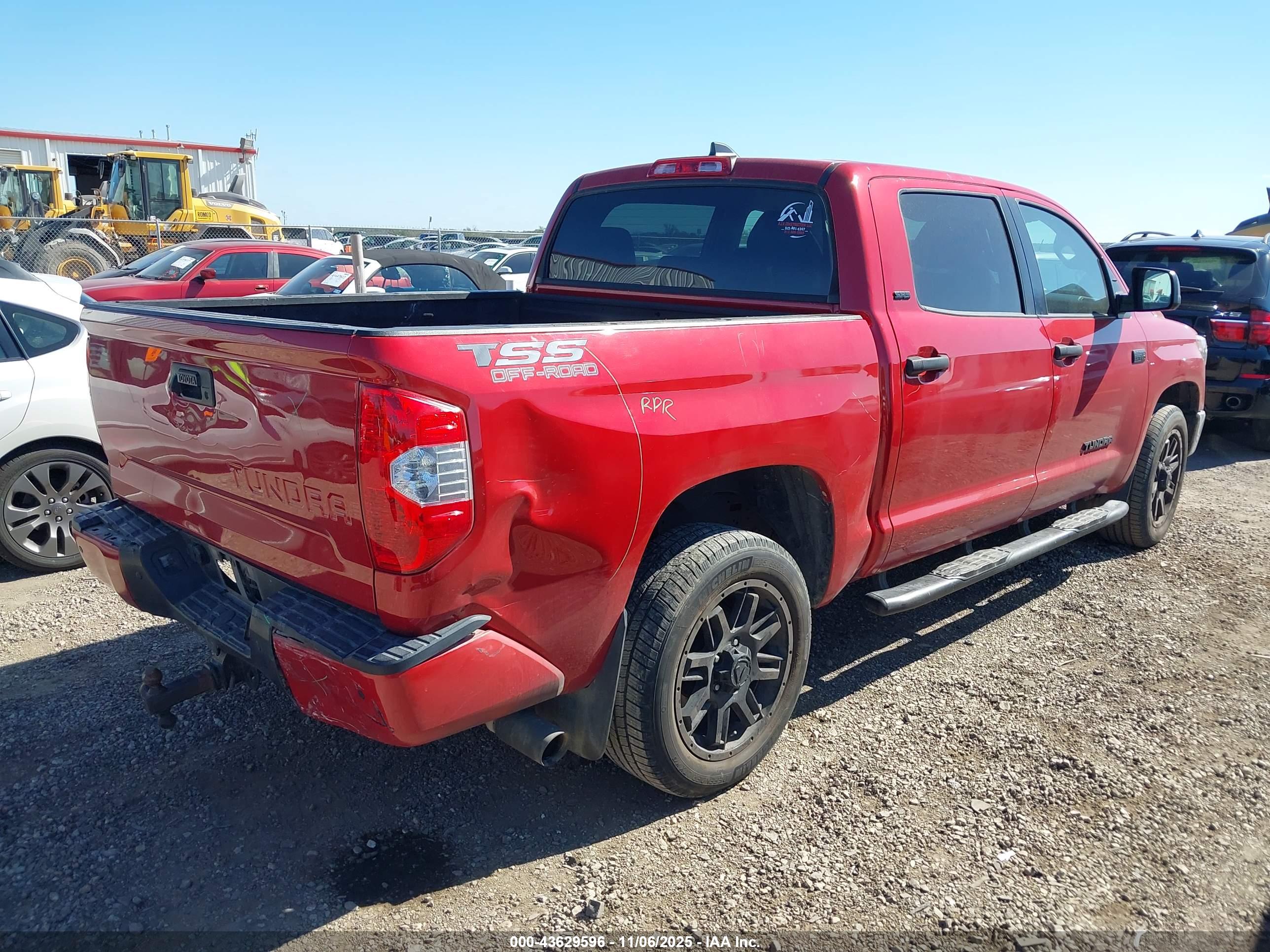 TOYOTA TUNDRA image 4