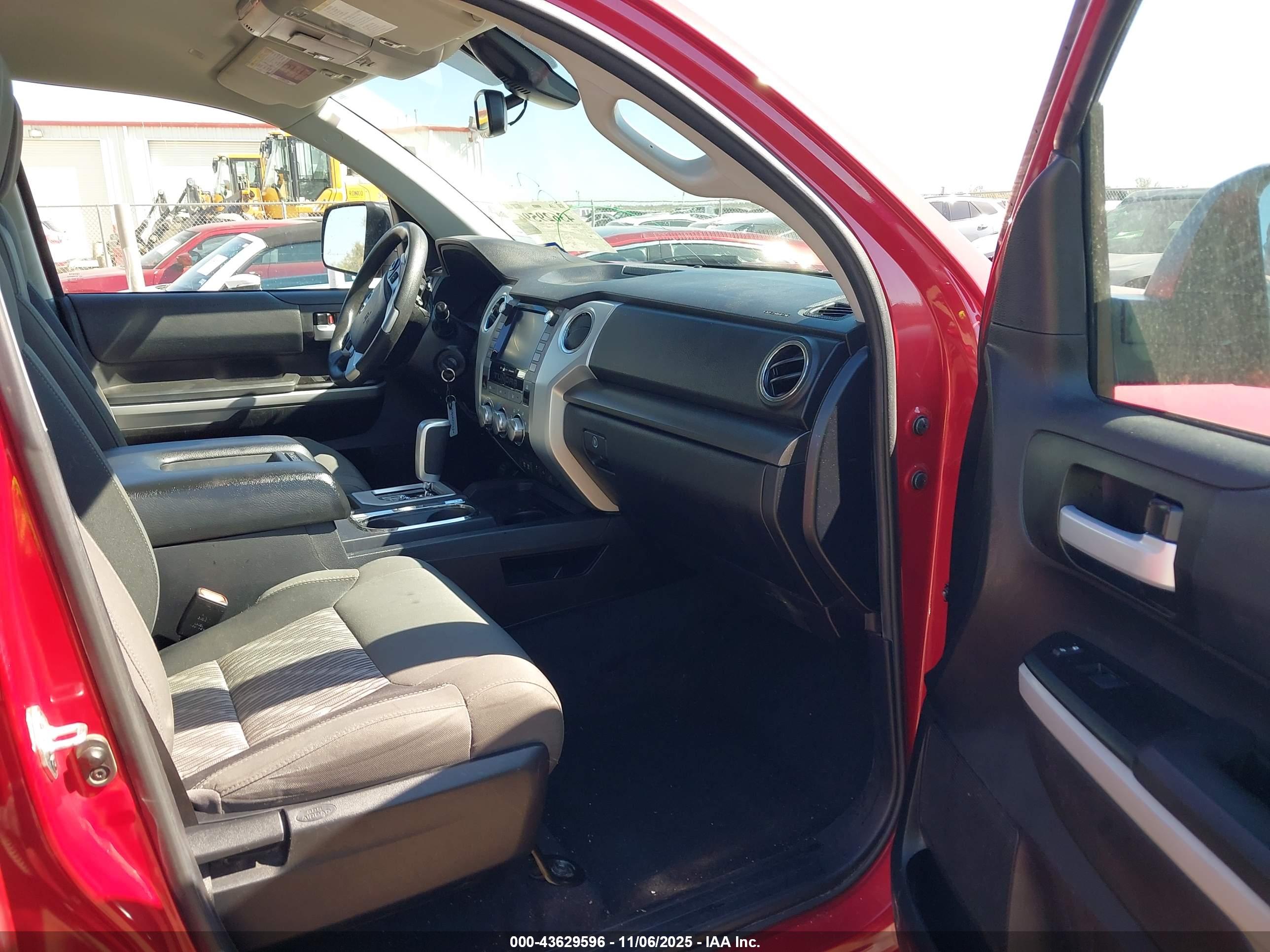 TOYOTA TUNDRA image 5