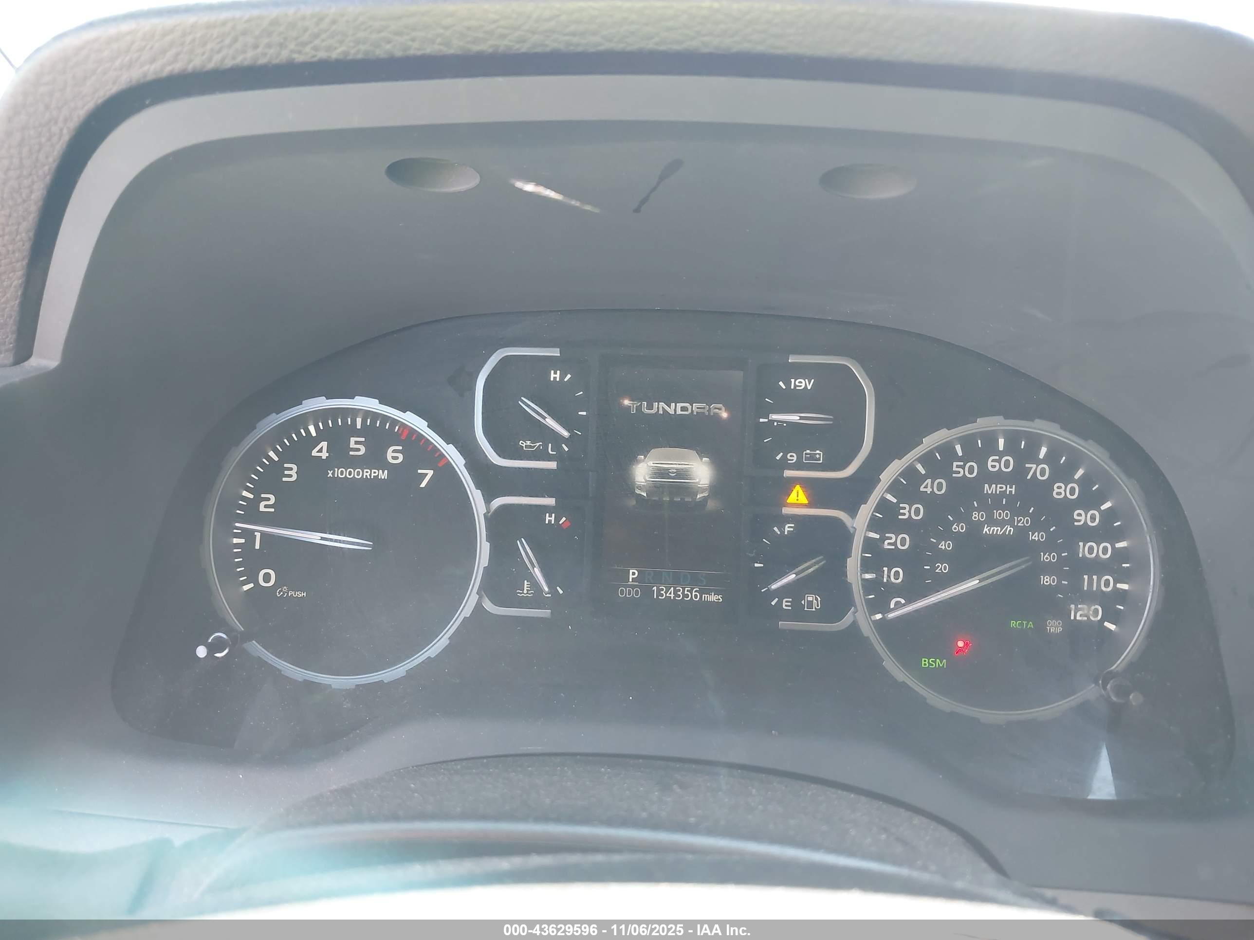 TOYOTA TUNDRA image 7
