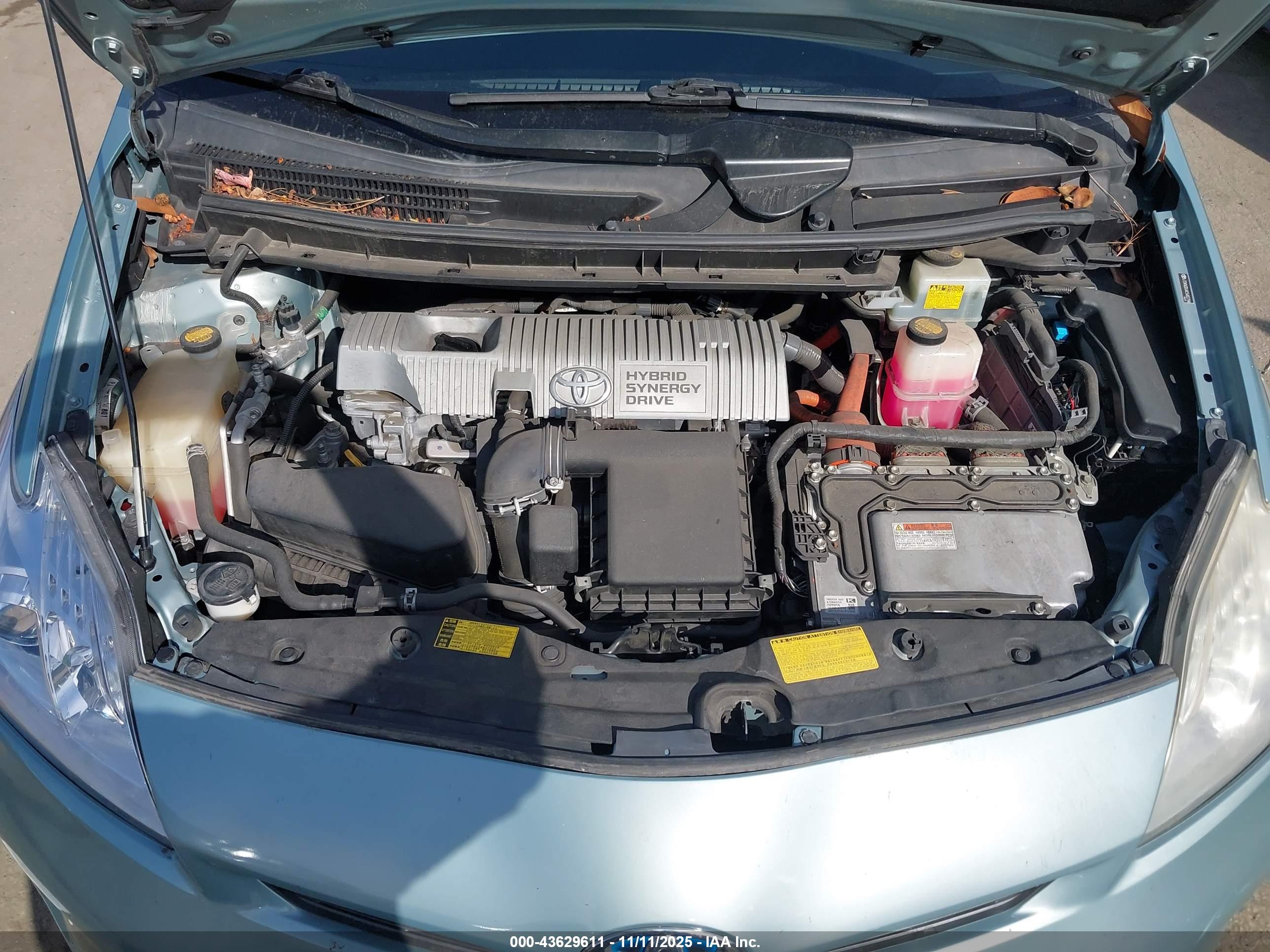 TOYOTA PRIUS image 10