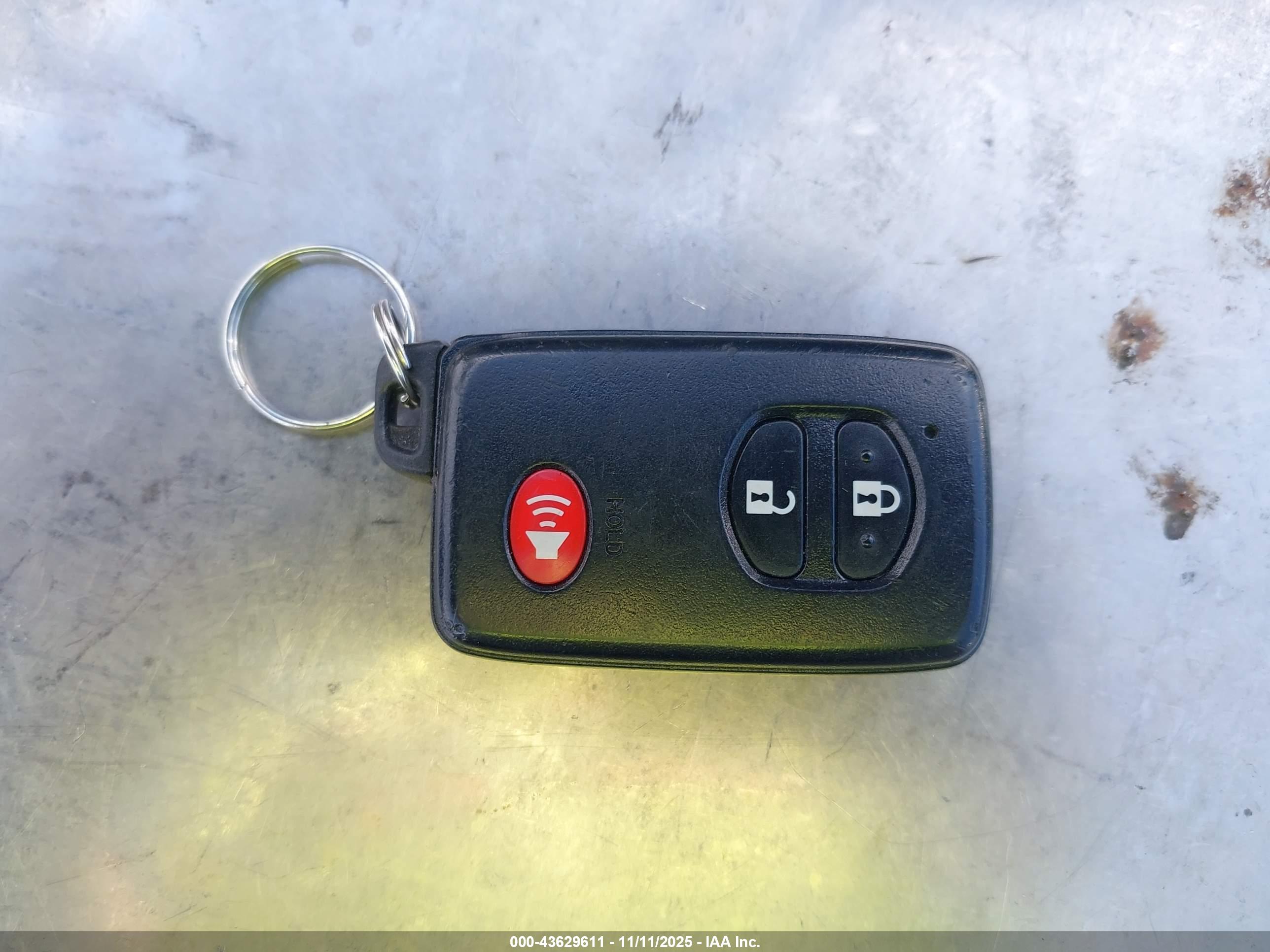 TOYOTA PRIUS image 11