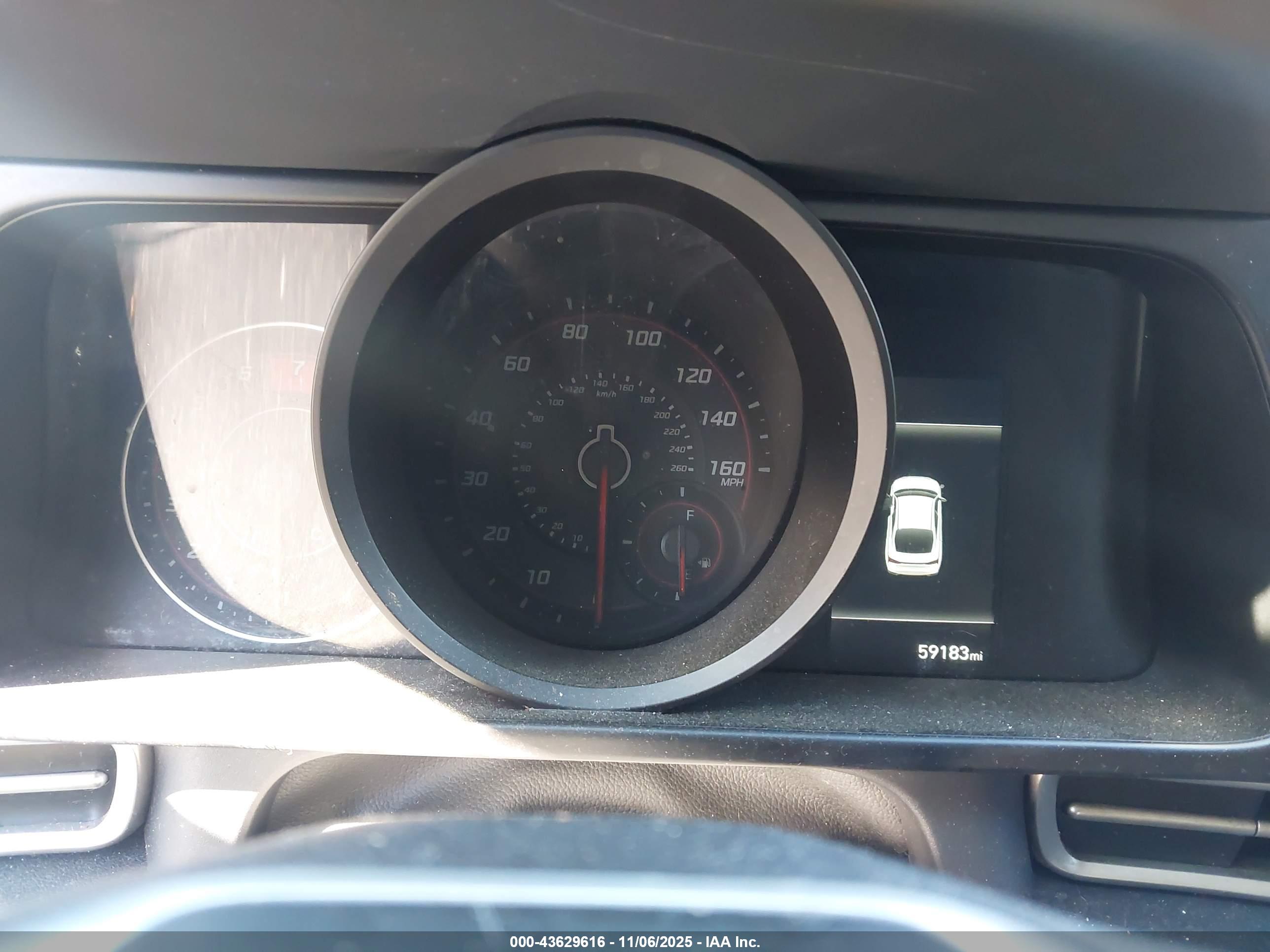 HYUNDAI ELANTRA image 7