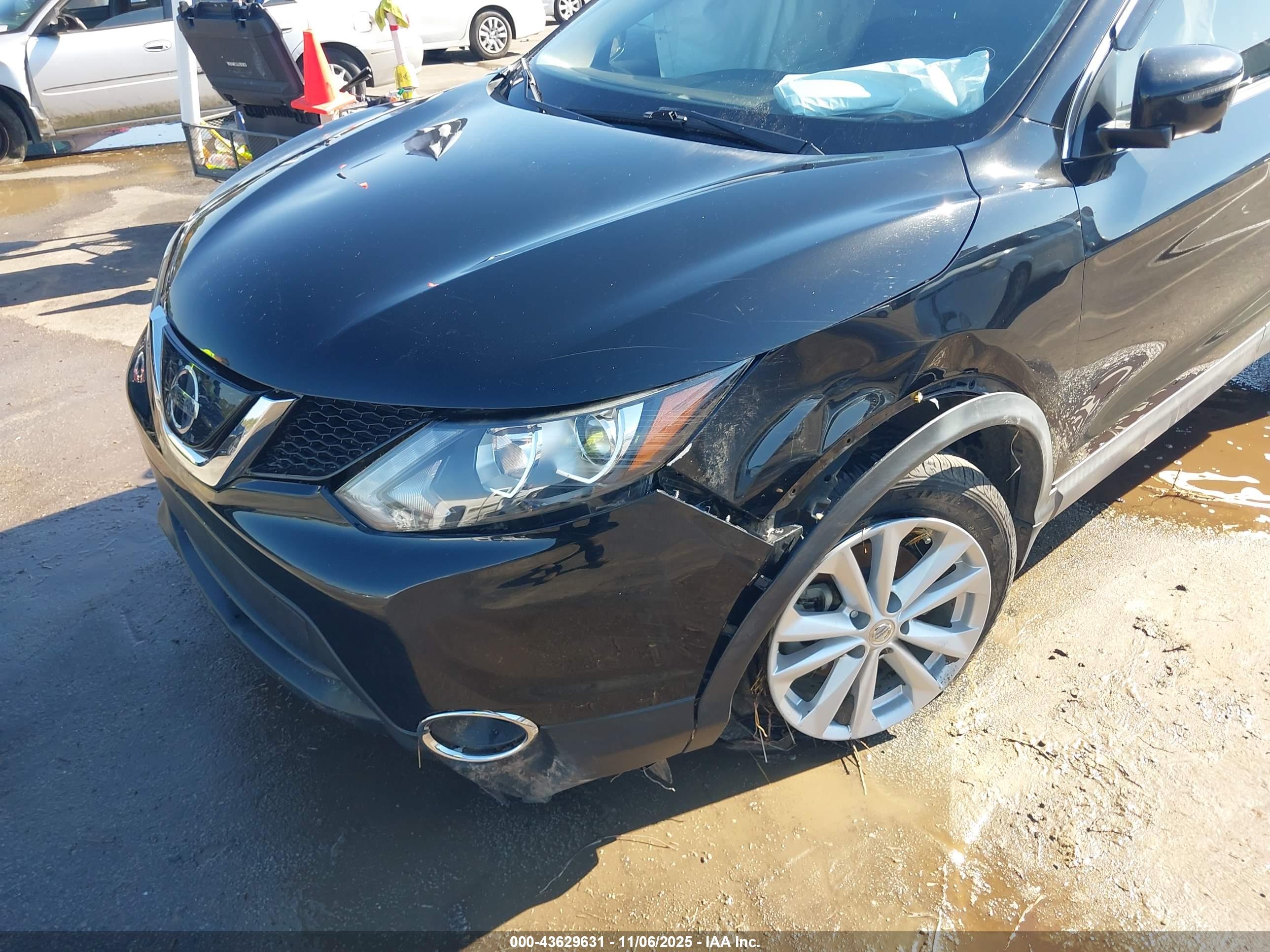 NISSAN ROGUE image 6