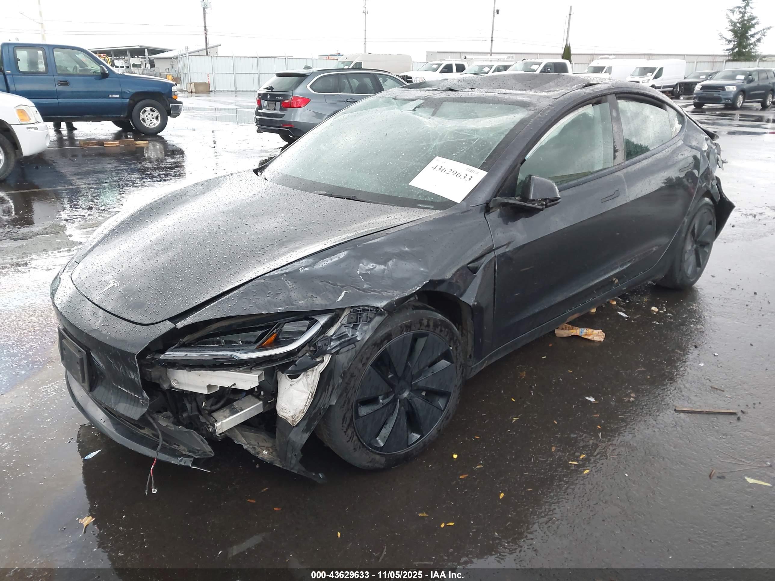 TESLA MODEL image 2