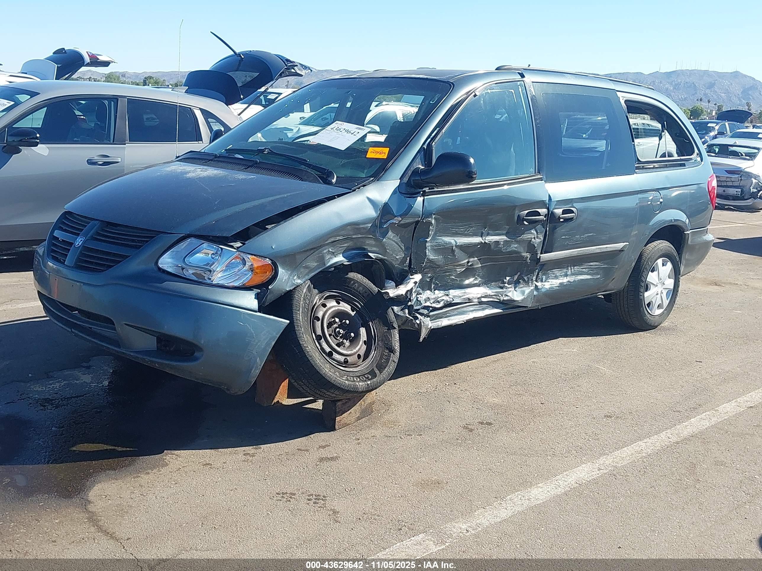 DODGE GRAND image 2