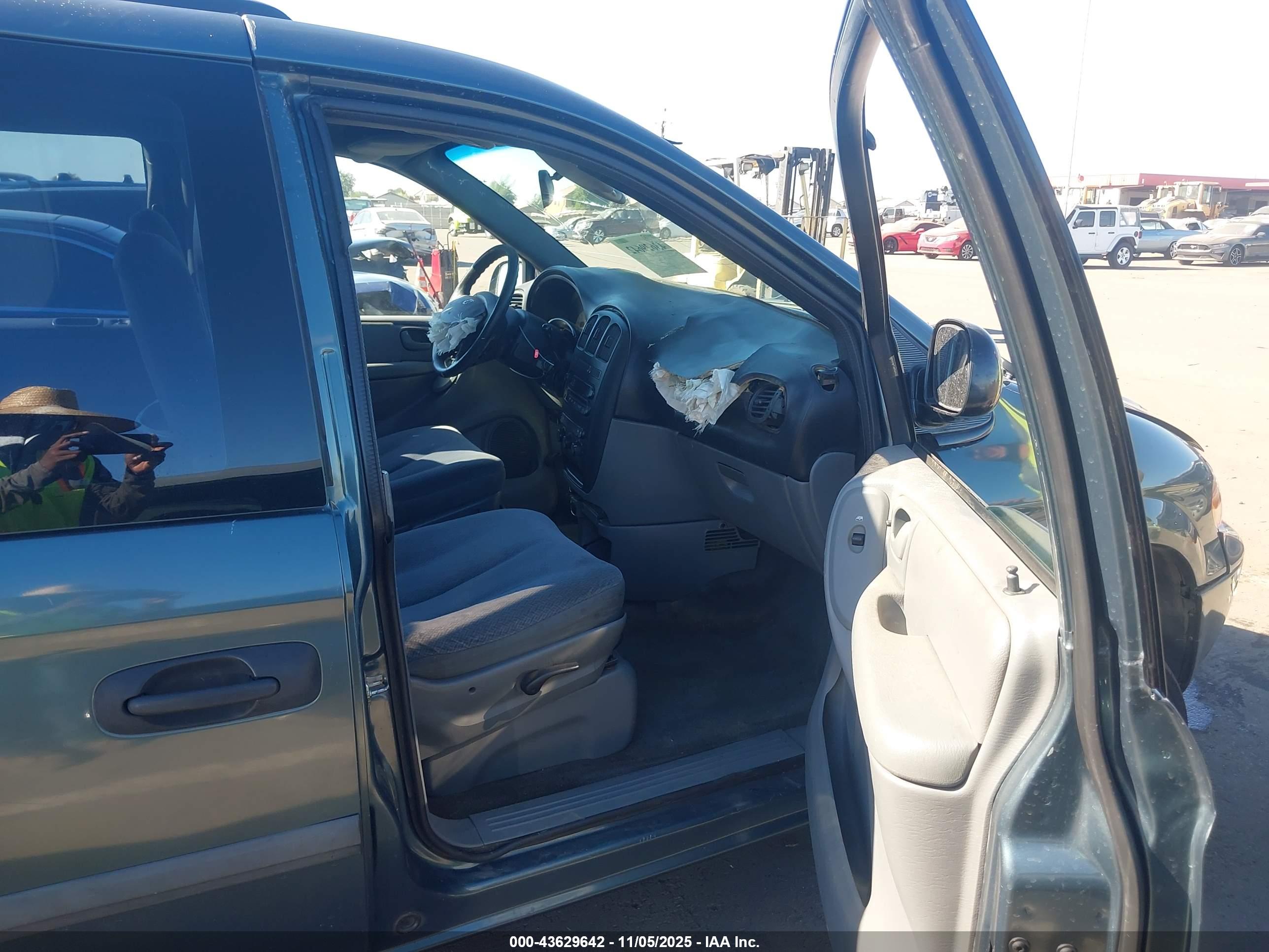 DODGE GRAND image 5