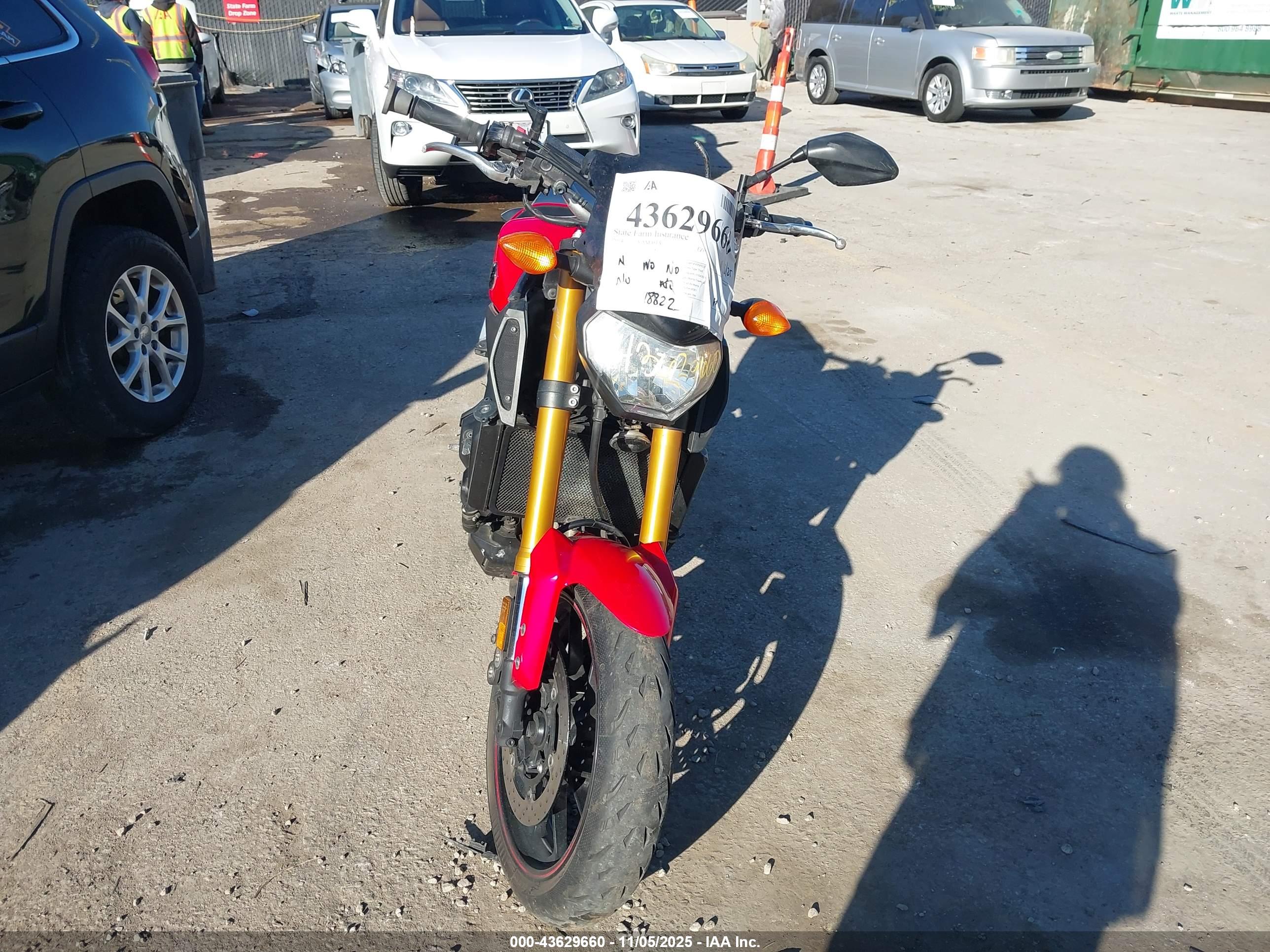 YAMAHA FZ09 image 5