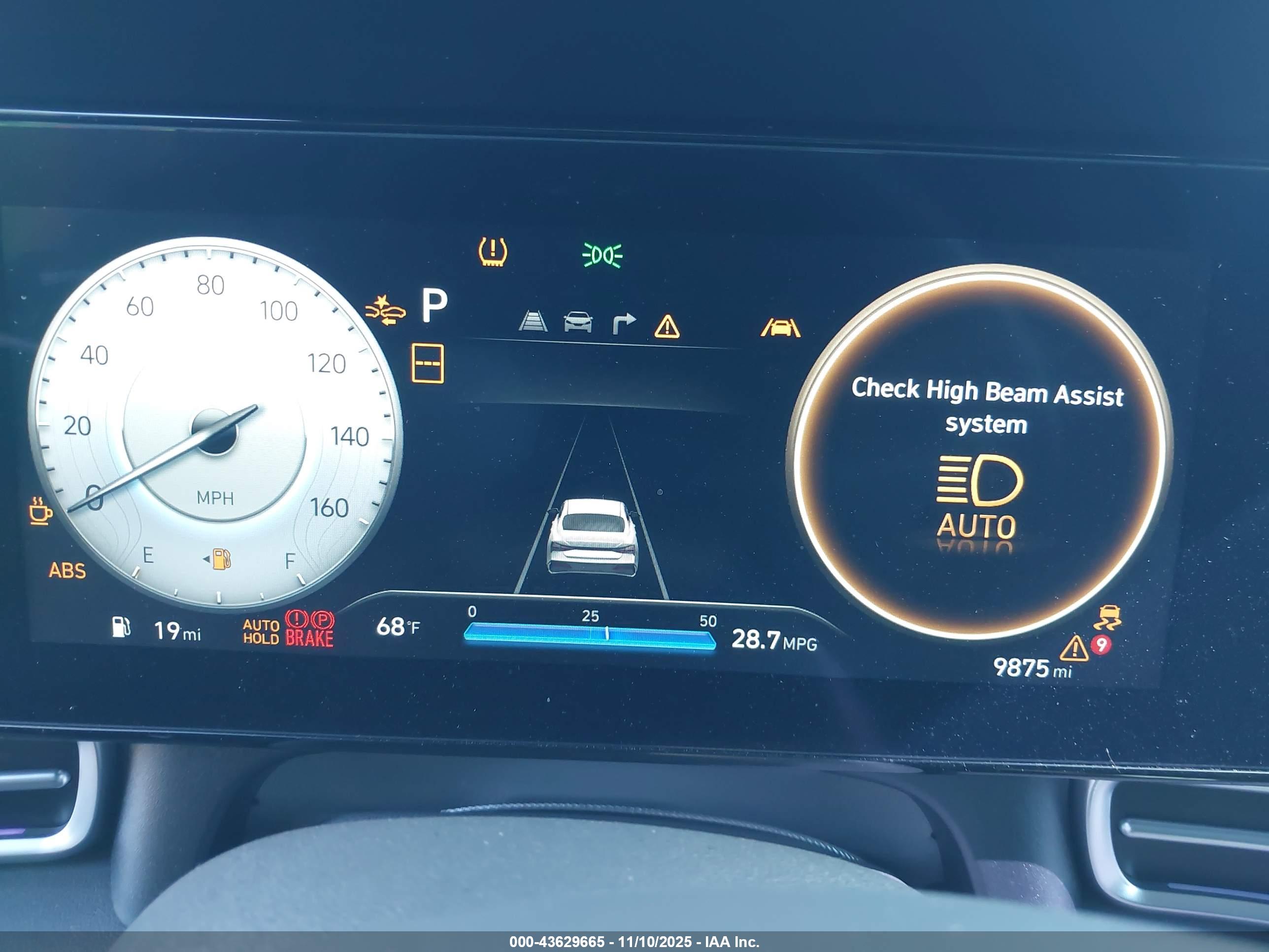 HYUNDAI ELANTRA image 7