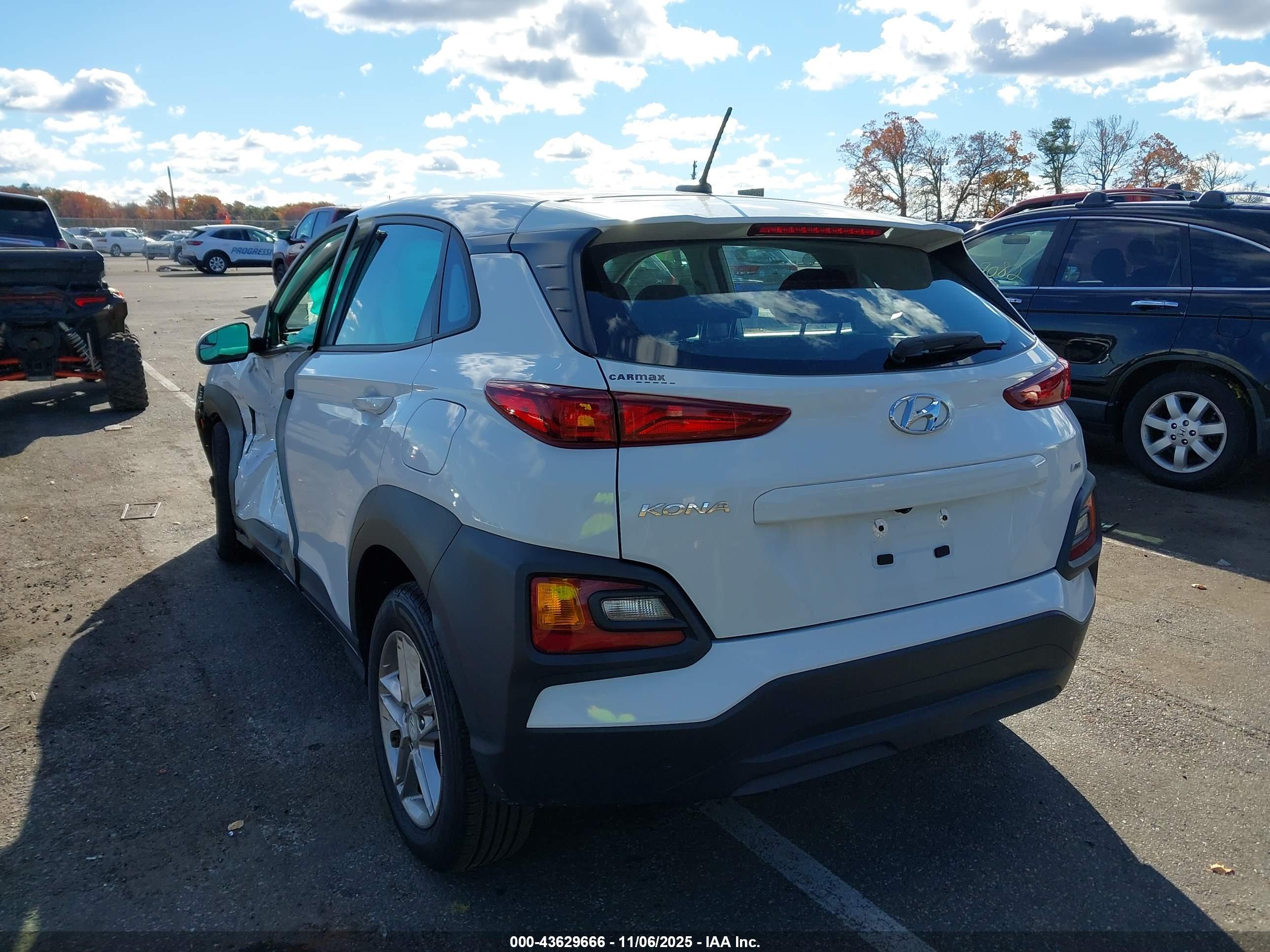 HYUNDAI KONA image 3