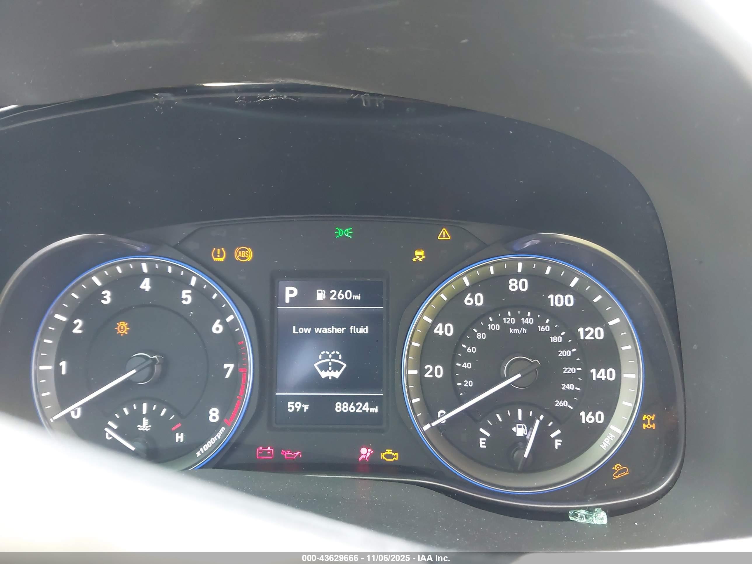 HYUNDAI KONA image 7
