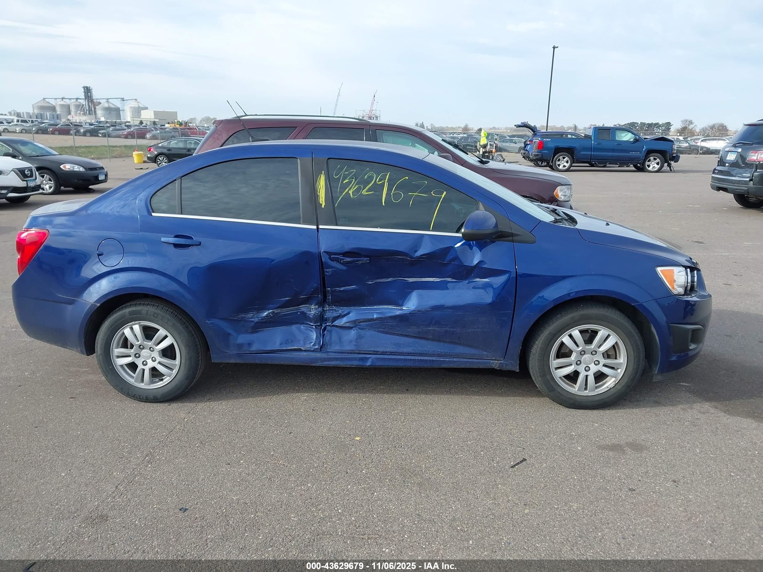 CHEVROLET SONIC image 6