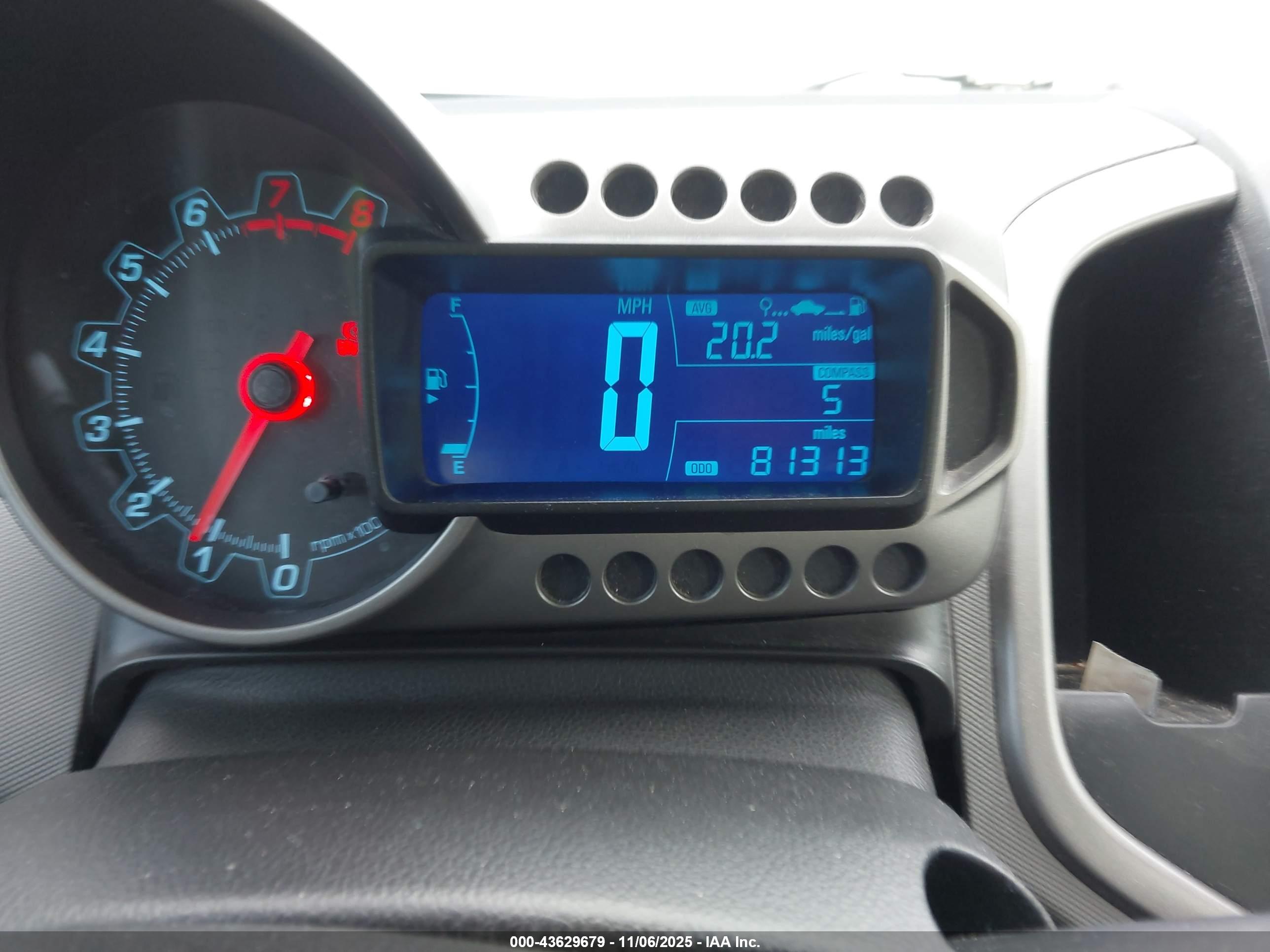 CHEVROLET SONIC image 7