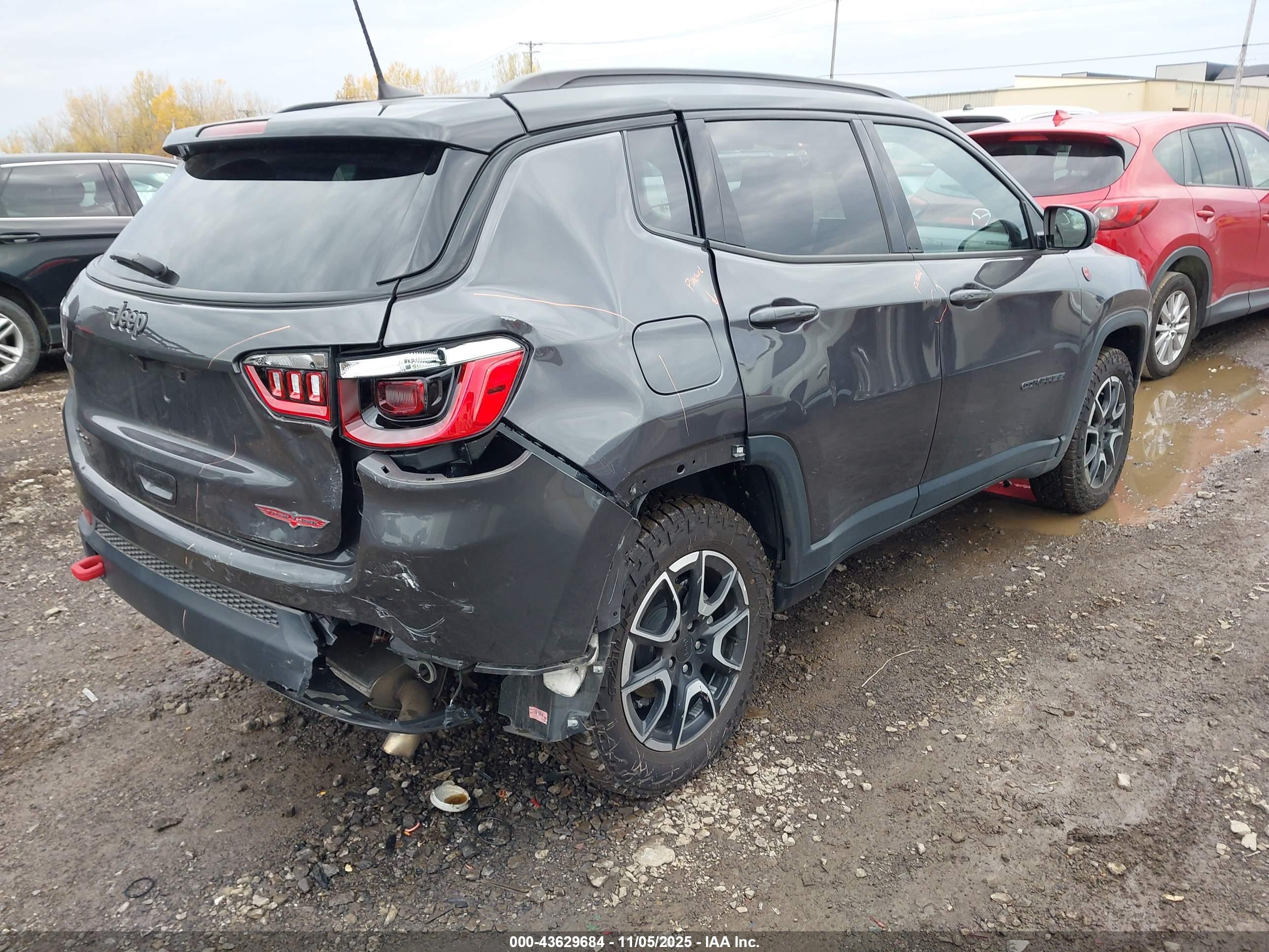 JEEP COMPASS image 4