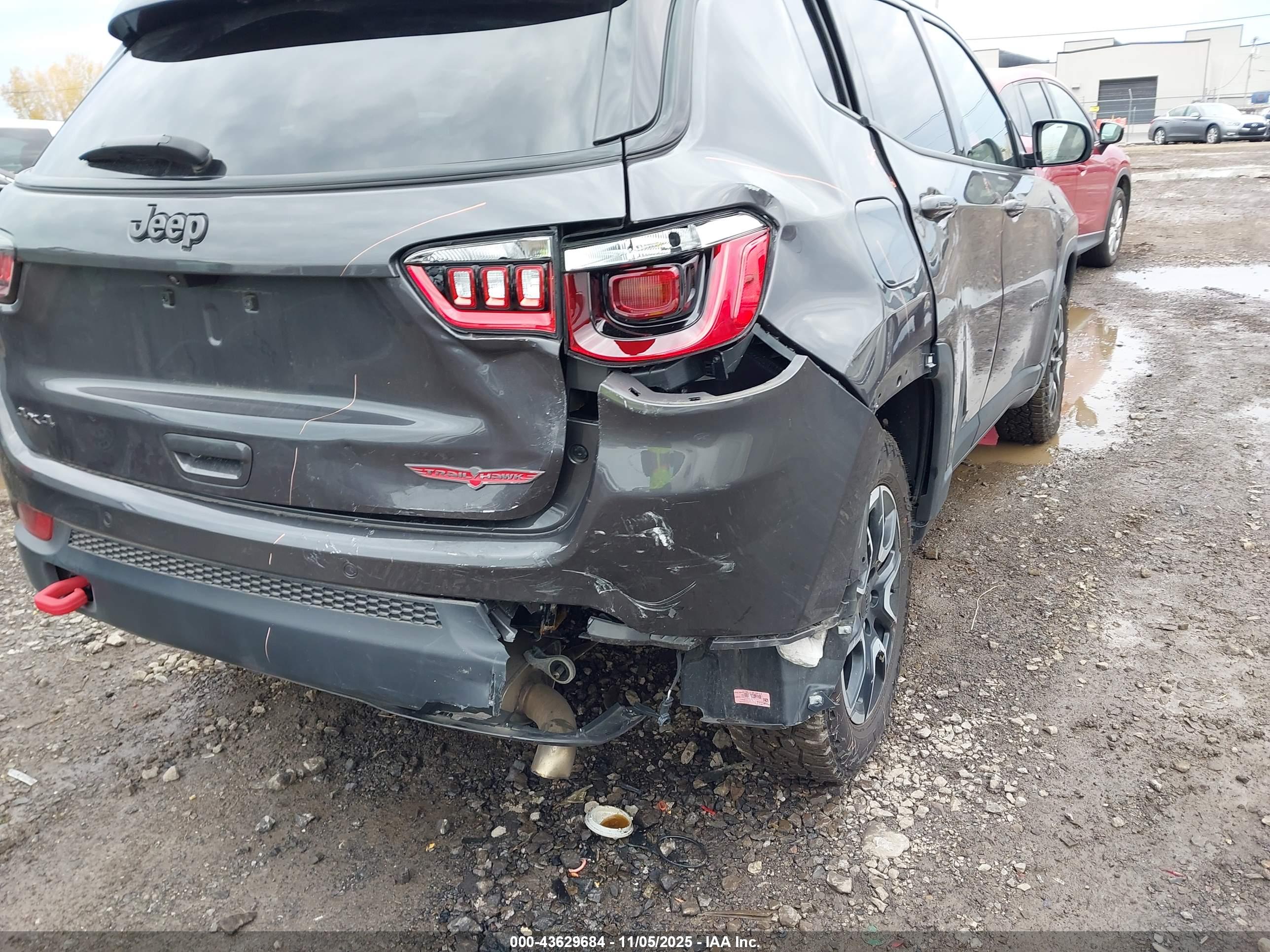 JEEP COMPASS image 6