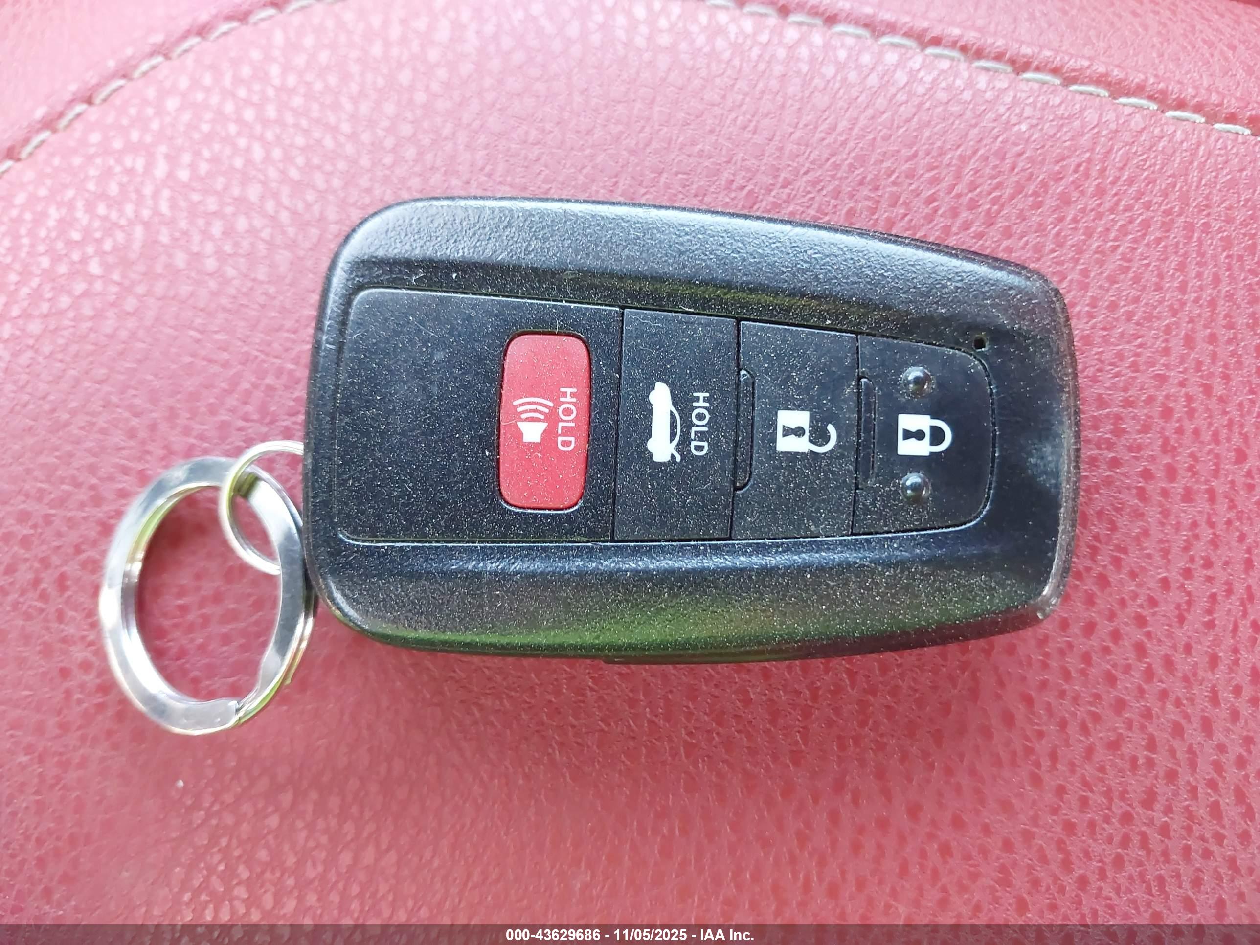 TOYOTA CAMRY image 11