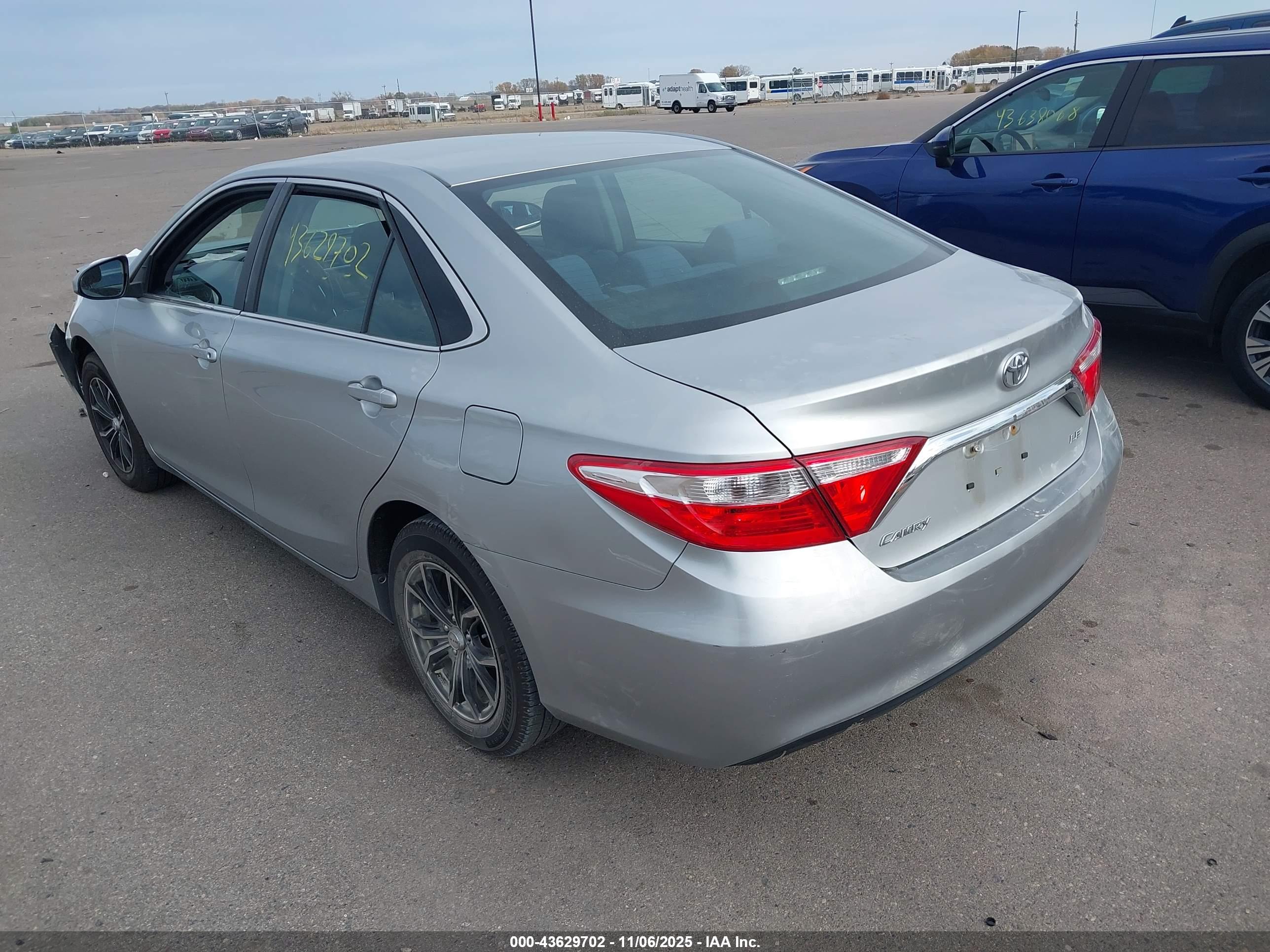 TOYOTA CAMRY image 3