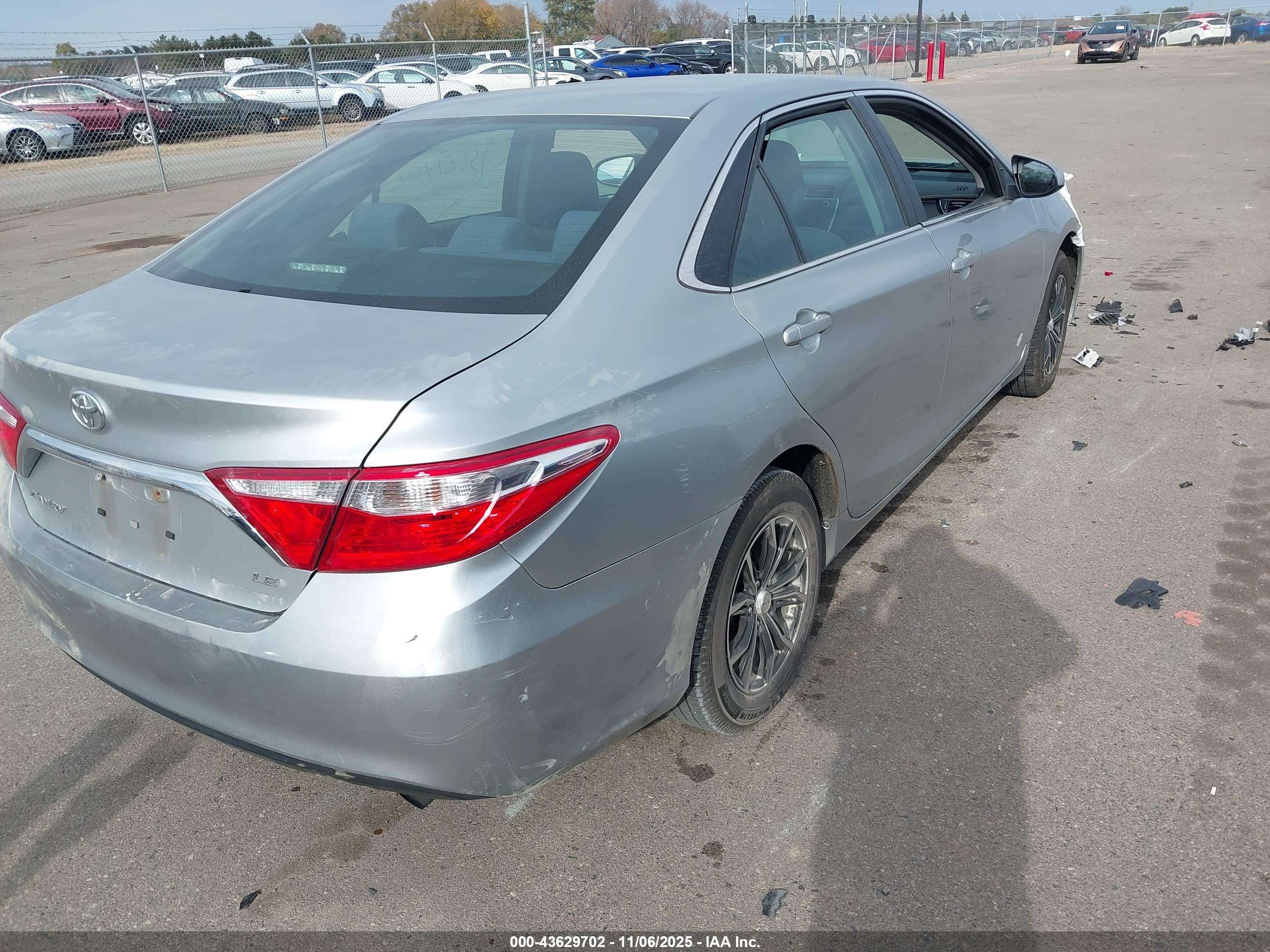 TOYOTA CAMRY image 4