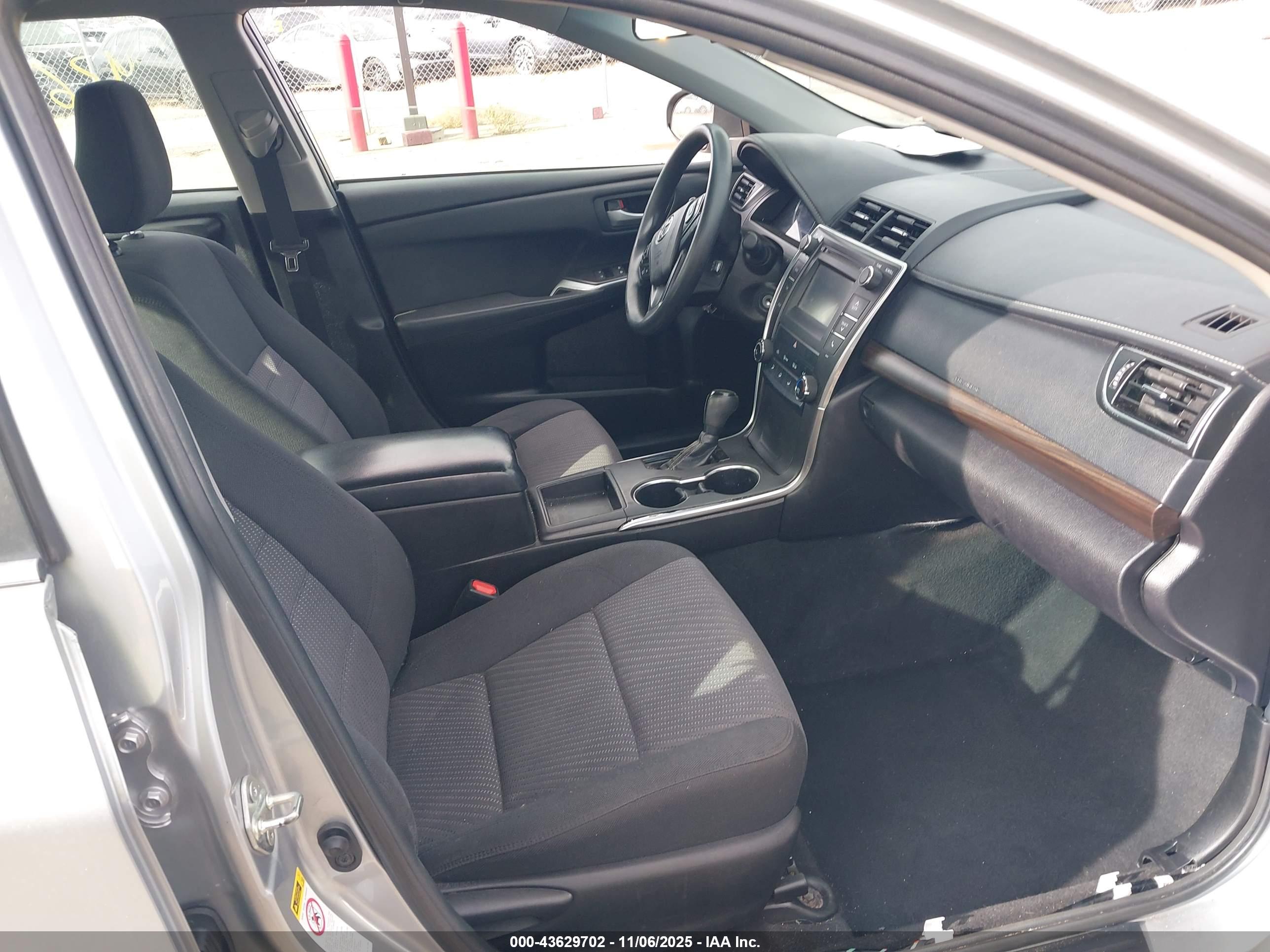 TOYOTA CAMRY image 5