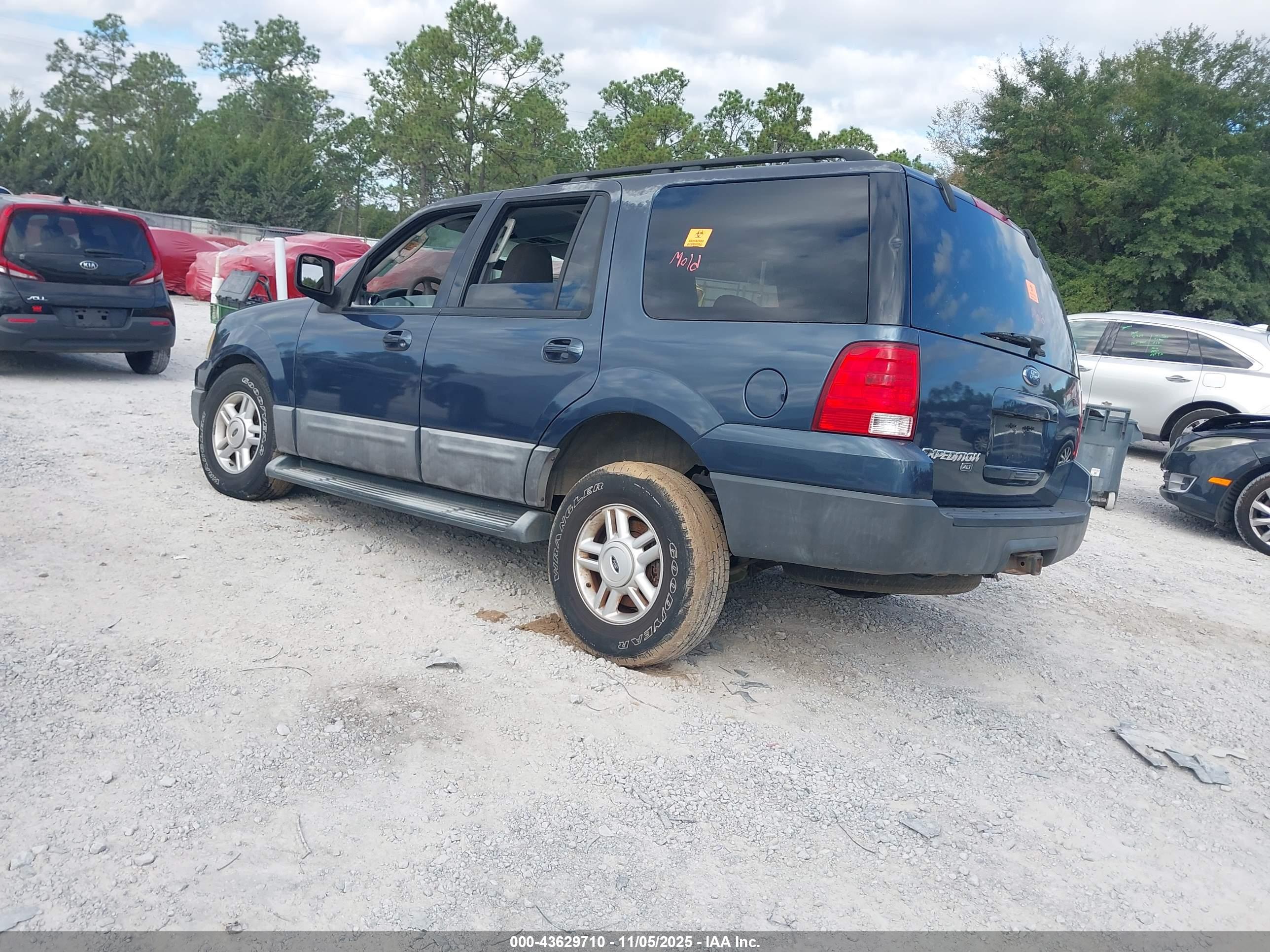 FORD EXPEDITION image 3