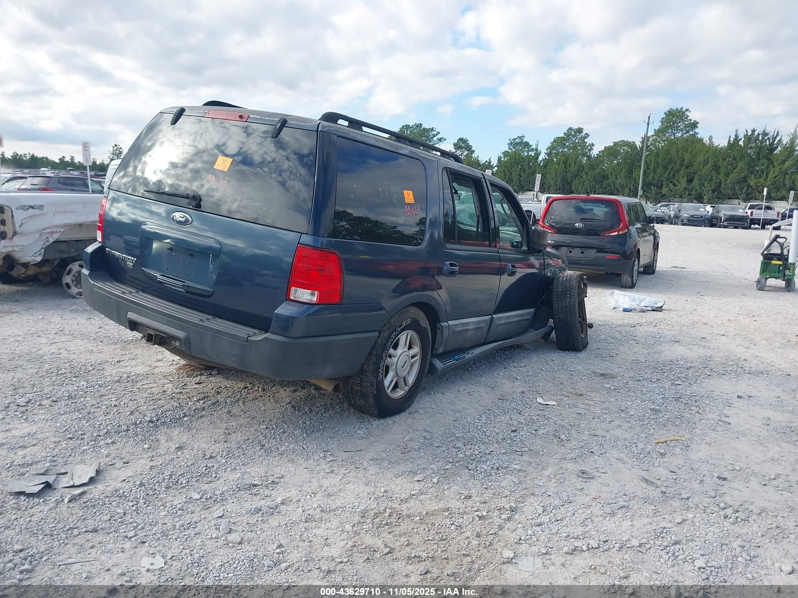 FORD EXPEDITION image 4