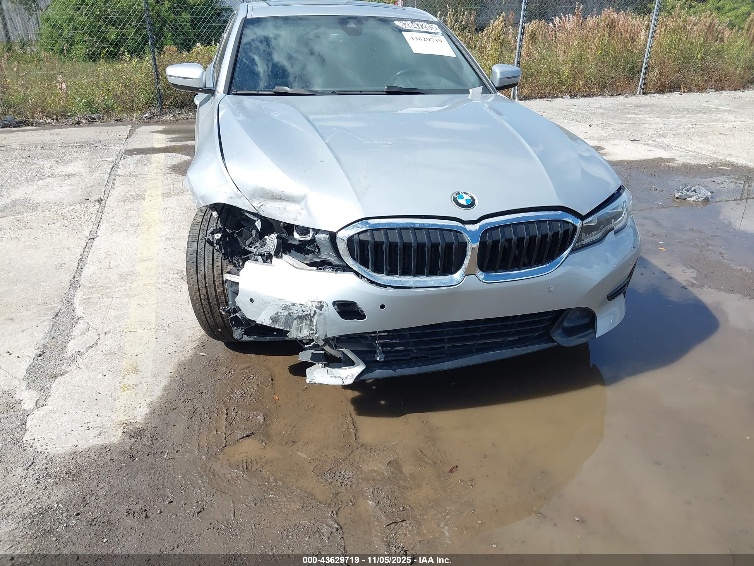 BMW 330I image 6