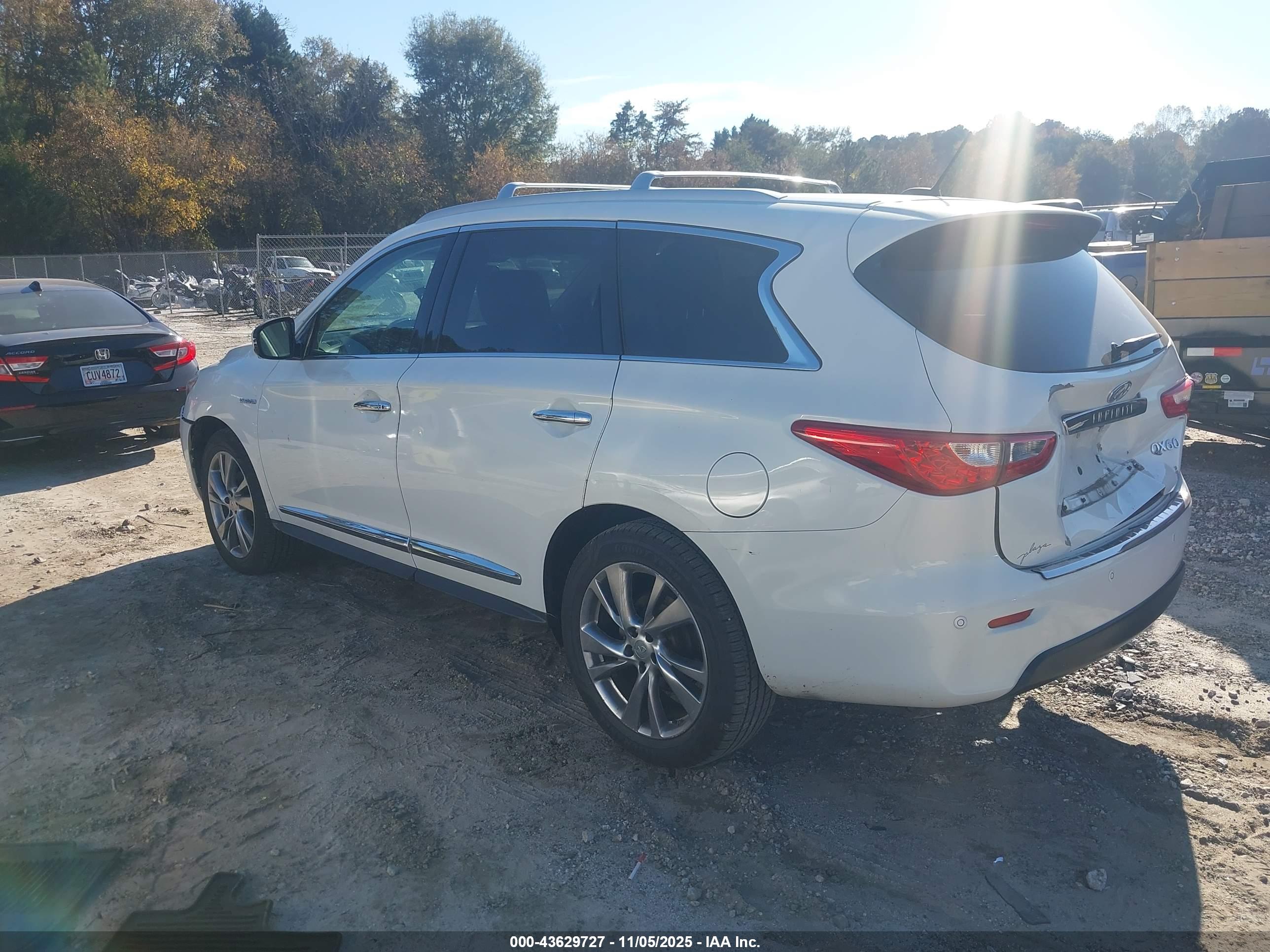 INFINITI QX60 image 3